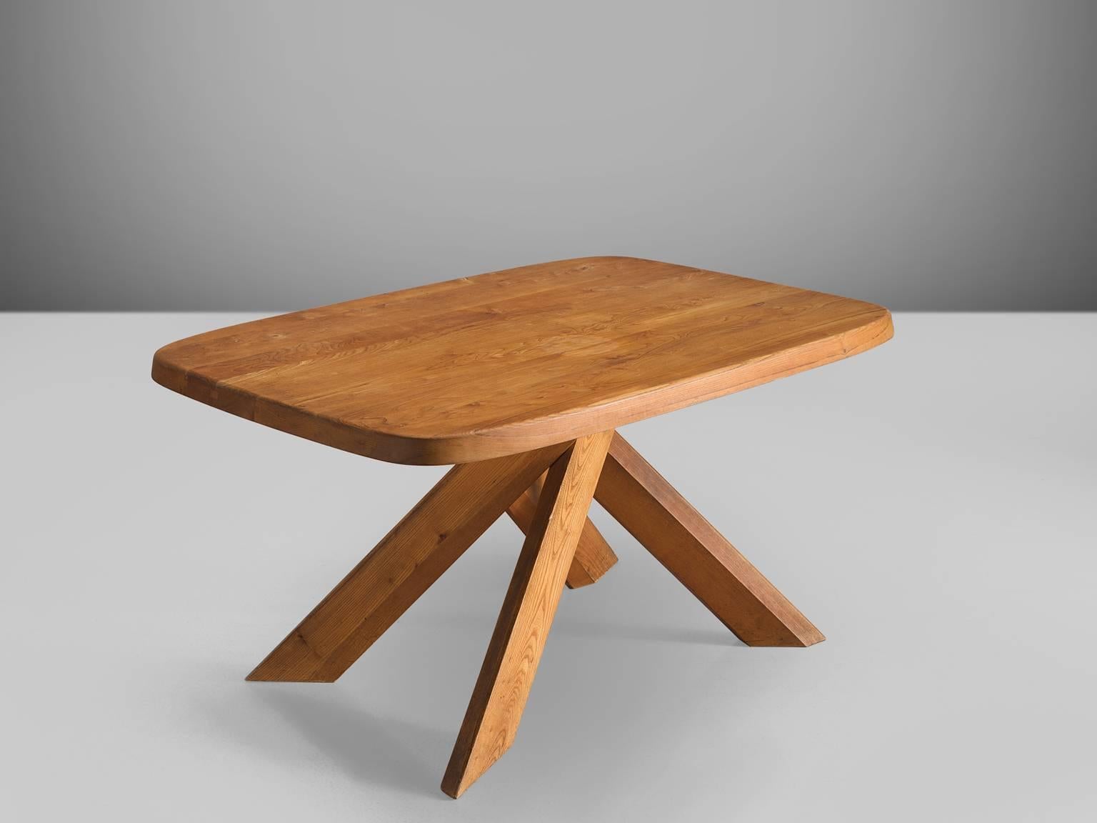 Pierre Chapo, 'Aban' writing table T35B, elm, France, 1960s.

This small kitchen or dining table in solid elm is designed by master woodworker Pierre Chapo. The basic design and construction as well as the use of solid pine wood characterizes the