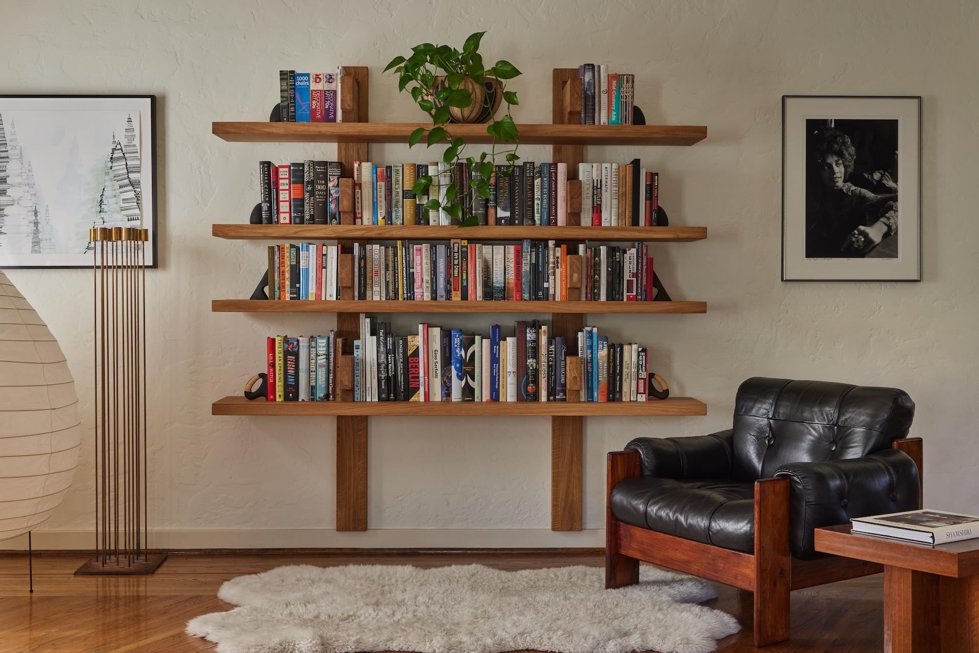 Pierre Chapo 'B17' Handcrafted Elm Shelf for Chapo Création.

Pierre Chapo was one of France’s most celebrated modern woodworkers and furniture designers. His sculptural and organic forms combine French modernist refinement with a traditional