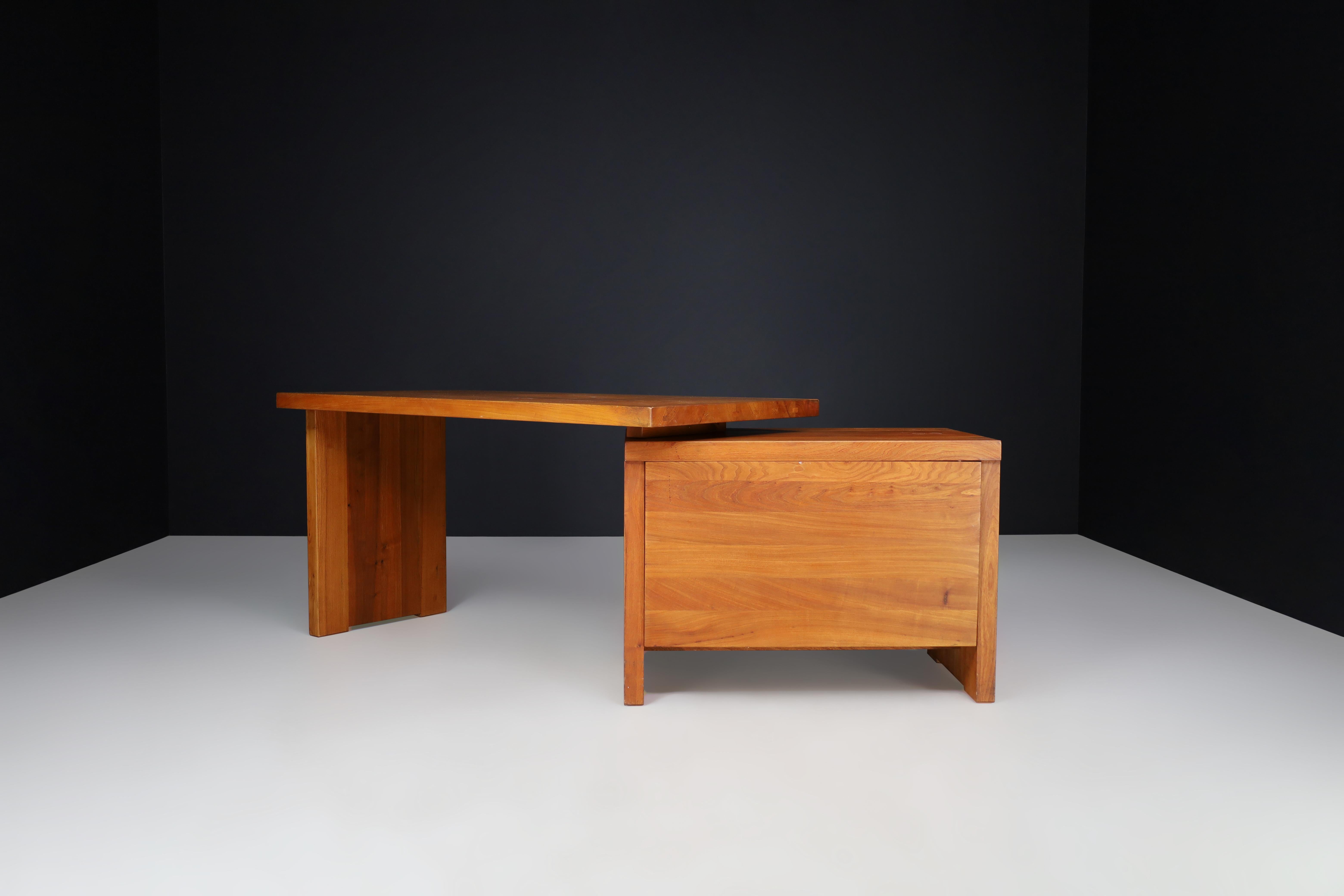 Pierre Chapo B19 Writing Desk in Patinated Solid Elm, France, 1960s For Sale 8