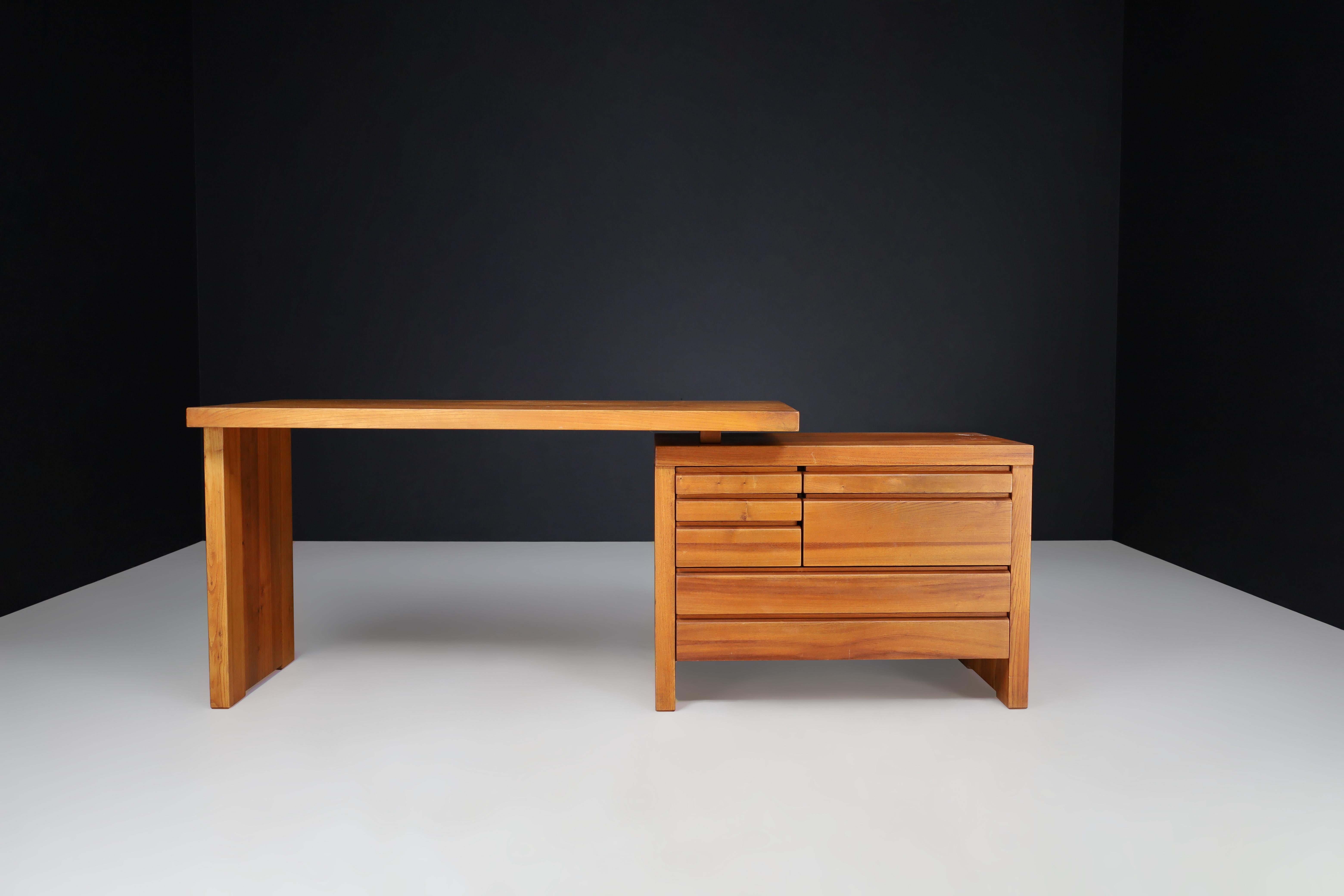 Pierre Chapo B19 Writing Desk in Patinated Solid Elm, France, 1960s In Good Condition For Sale In Almelo, NL