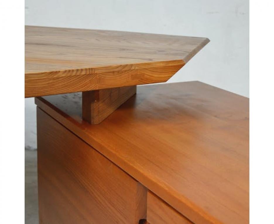 Pierre Chapo B40 Adjustable Solid Elm Desk, France, circa 1970 In Good Condition For Sale In Geneva, CH