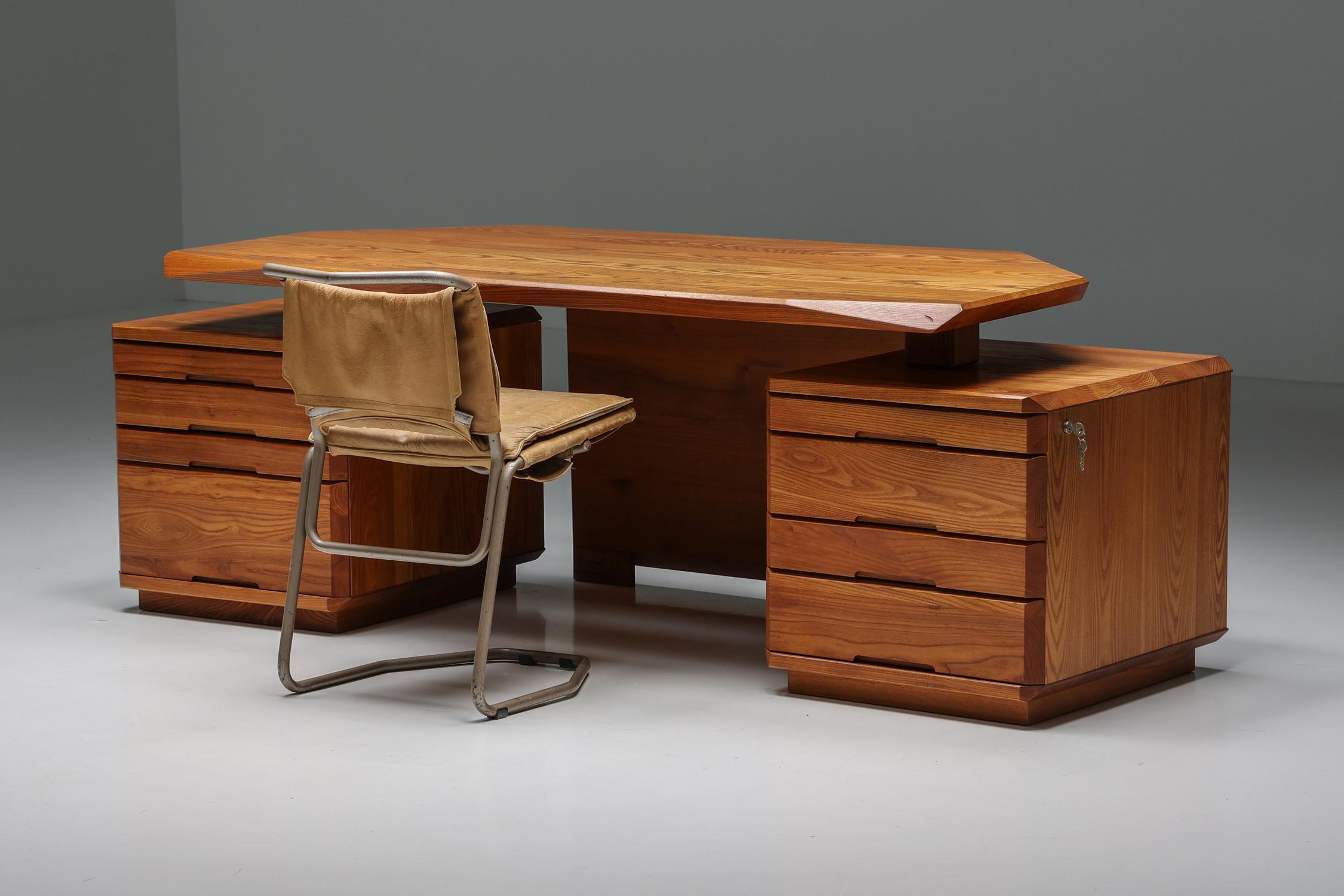 B40 Desk in Solid Elm by Pierre Chapo, France, 1960s In Excellent Condition For Sale In Antwerp, BE