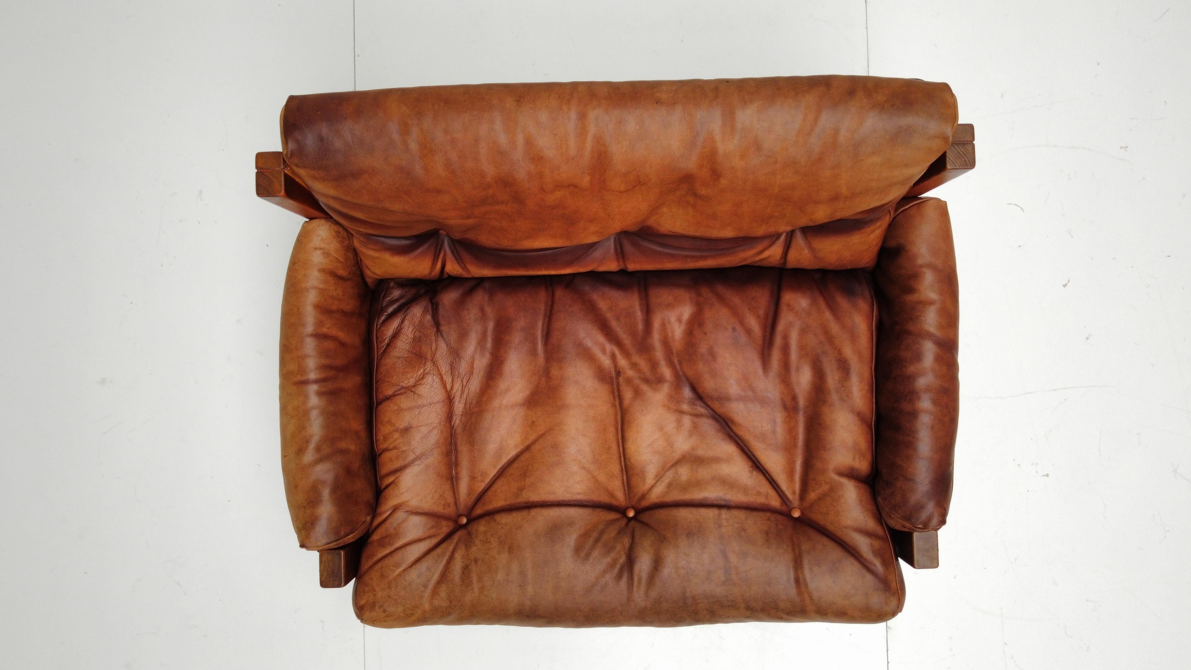 Banc S18y « Love Seat » de Pierre Chapo en bois d'orme et cuir d'origine, 1970  3