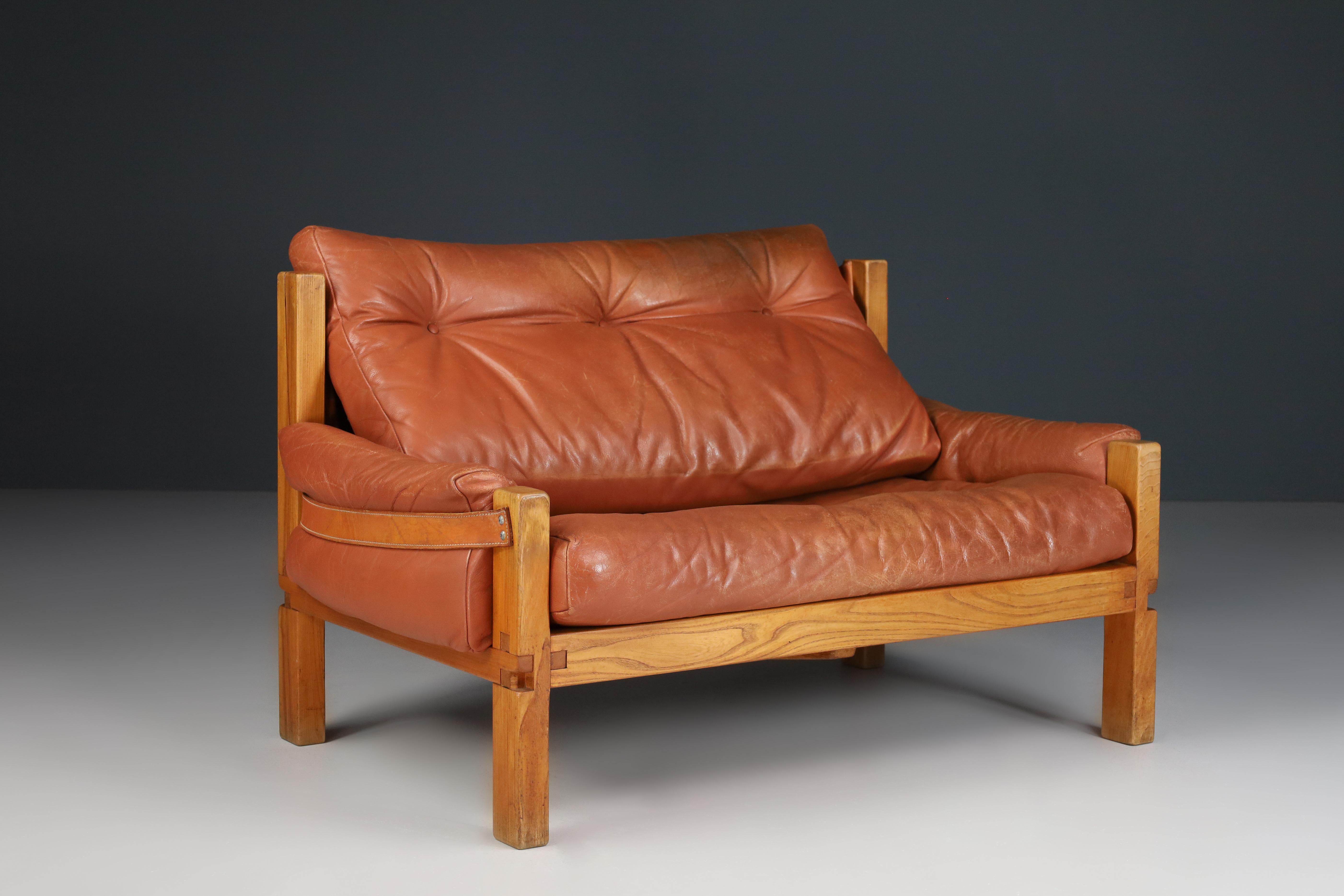 Banc S18Y Love Seat en bois d'orme et cuir d'origine Pierre Chapo, 1970 en vente 4