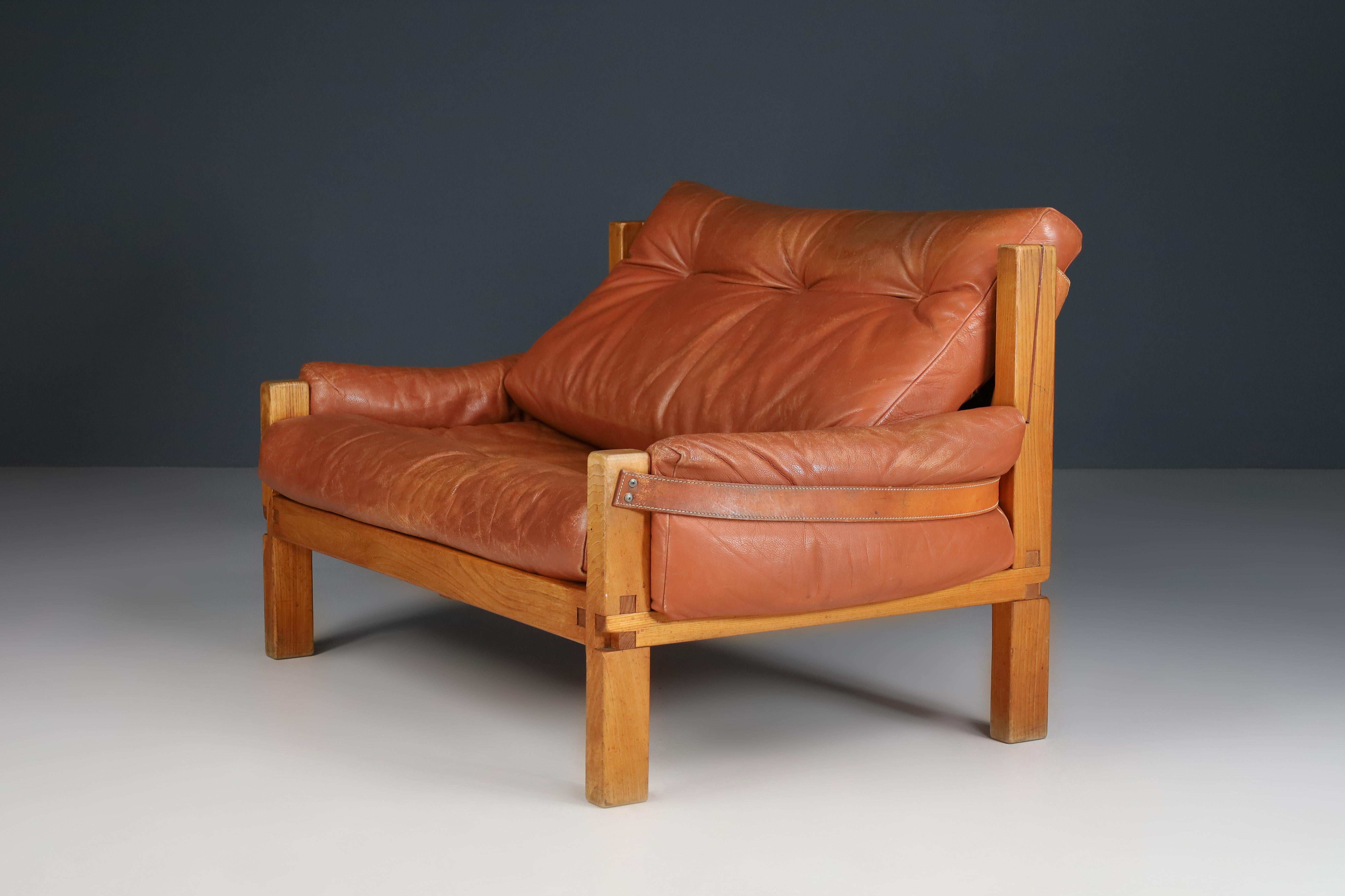 Pierre Chapo Bank S18Y „Love Seat“ aus Ulmenholz und Originalleder, 1970er Jahre (20. Jahrhundert) im Angebot