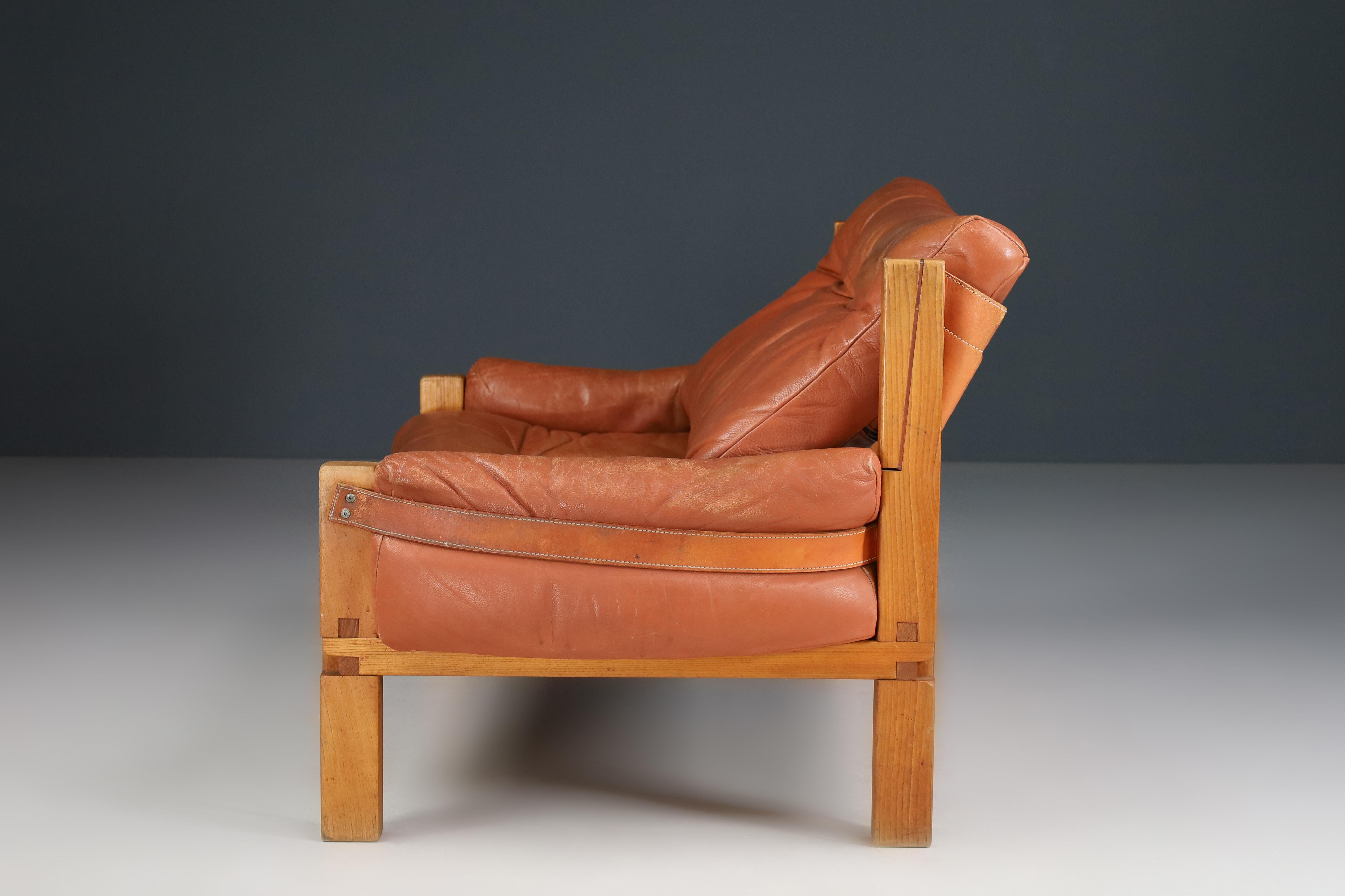 Pierre Chapo, S18Y Love Seat Bench aus Ulme und patiniertem Leder, Frankreich, 1970er Jahre im Angebot 1