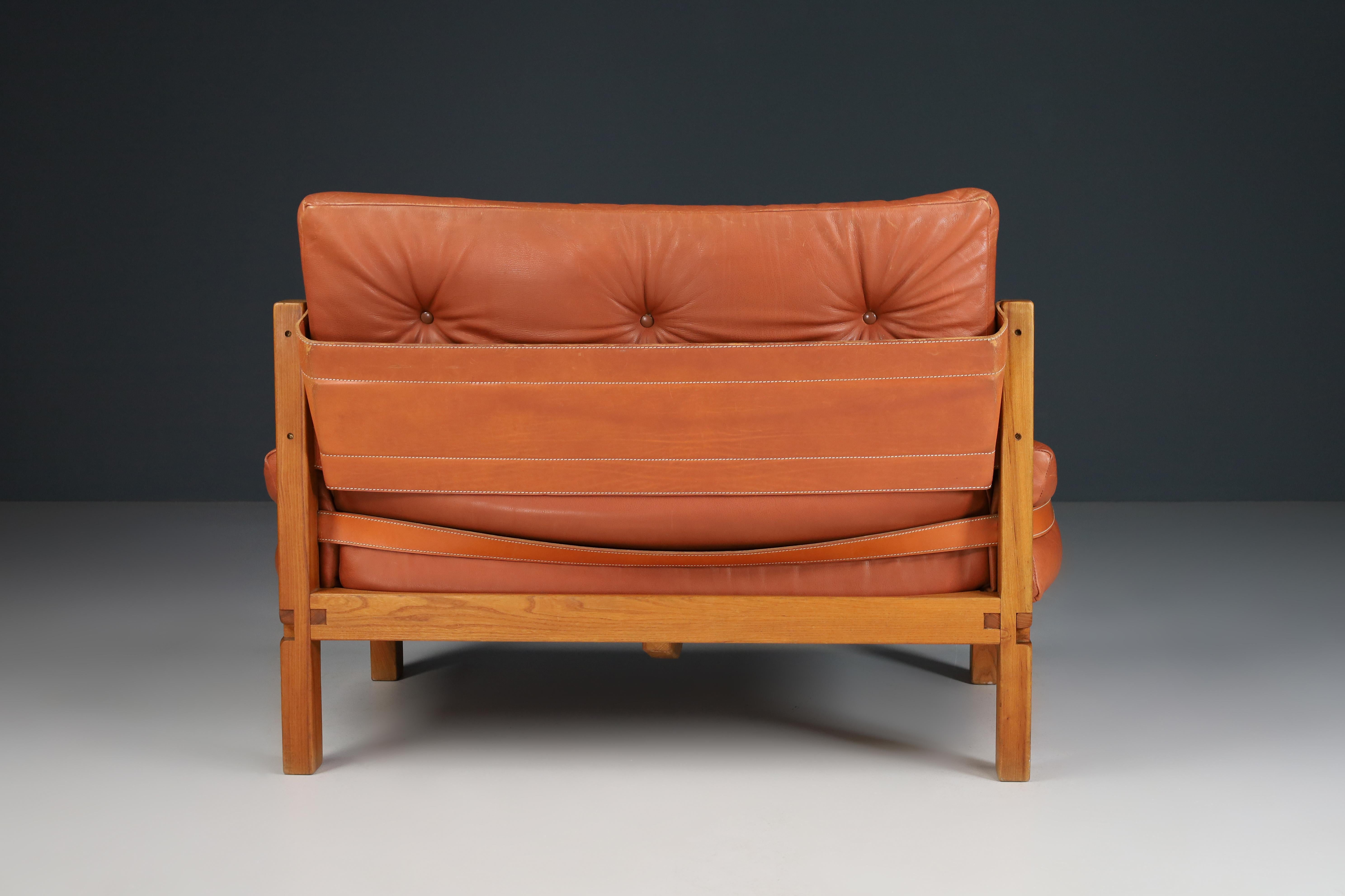 Banc S18Y Love Seat en bois d'orme et cuir d'origine Pierre Chapo, 1970 en vente 2