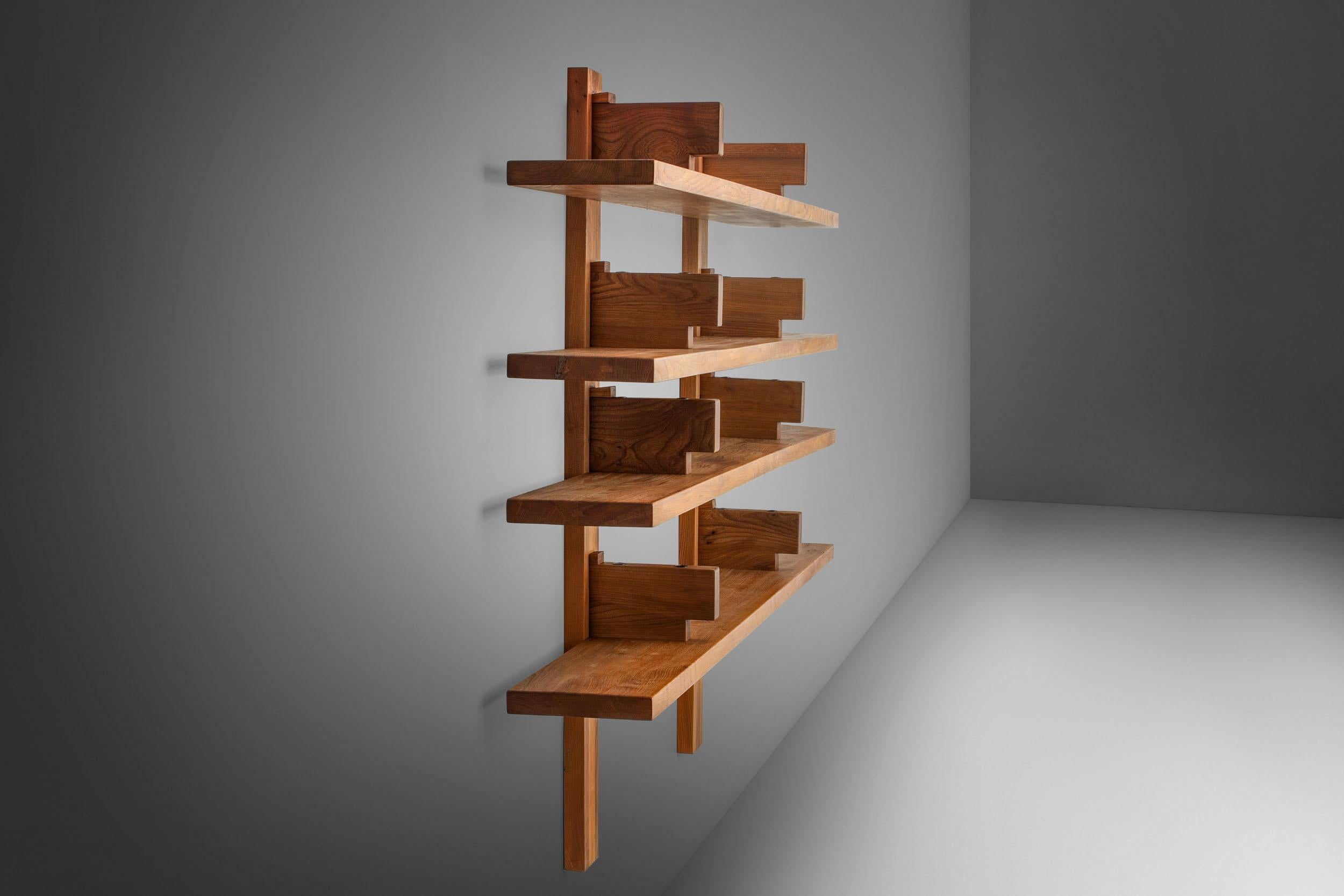 Pierre Chapo B17 Bookshelf in Solid Elm, France, 1960s In Good Condition In Utrecht, NL