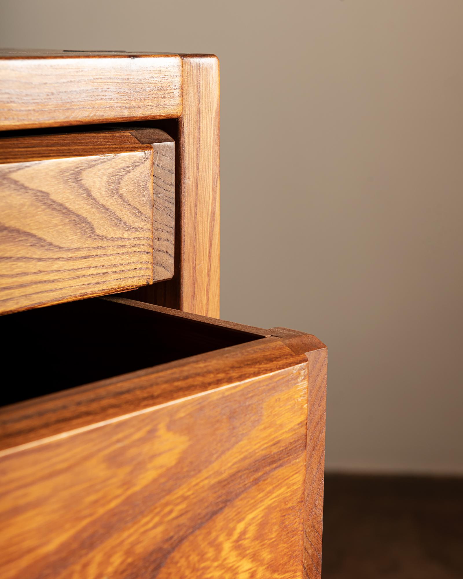 Pierre Chapo Bureau with Four Drawers in Solid Elm, France, 1970 9