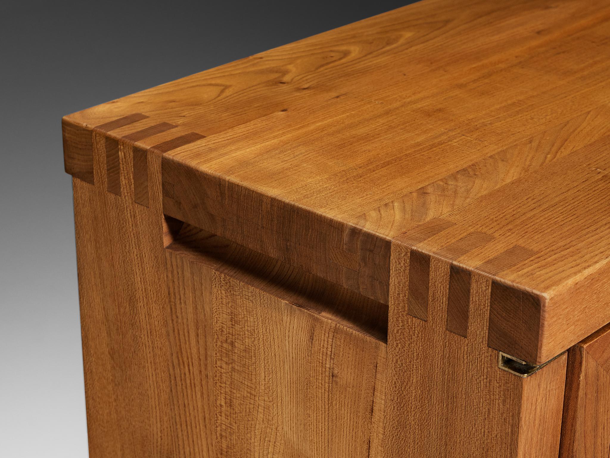 Pierre Chapo Cabinet Model 'R18' in Solid Elm In Good Condition For Sale In Waalwijk, NL