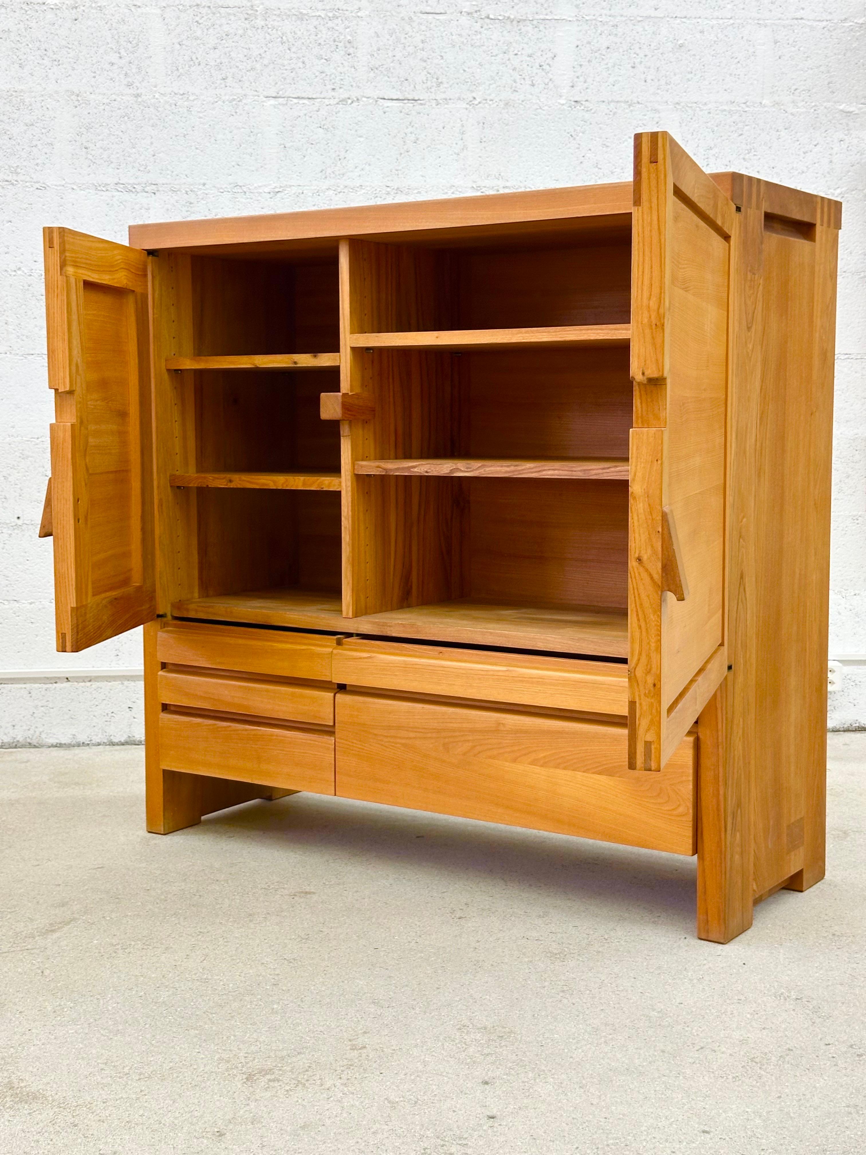 Pierre Chapo, Cabinet, Model R18A Solid Elm, France, circa 1960 For Sale 6