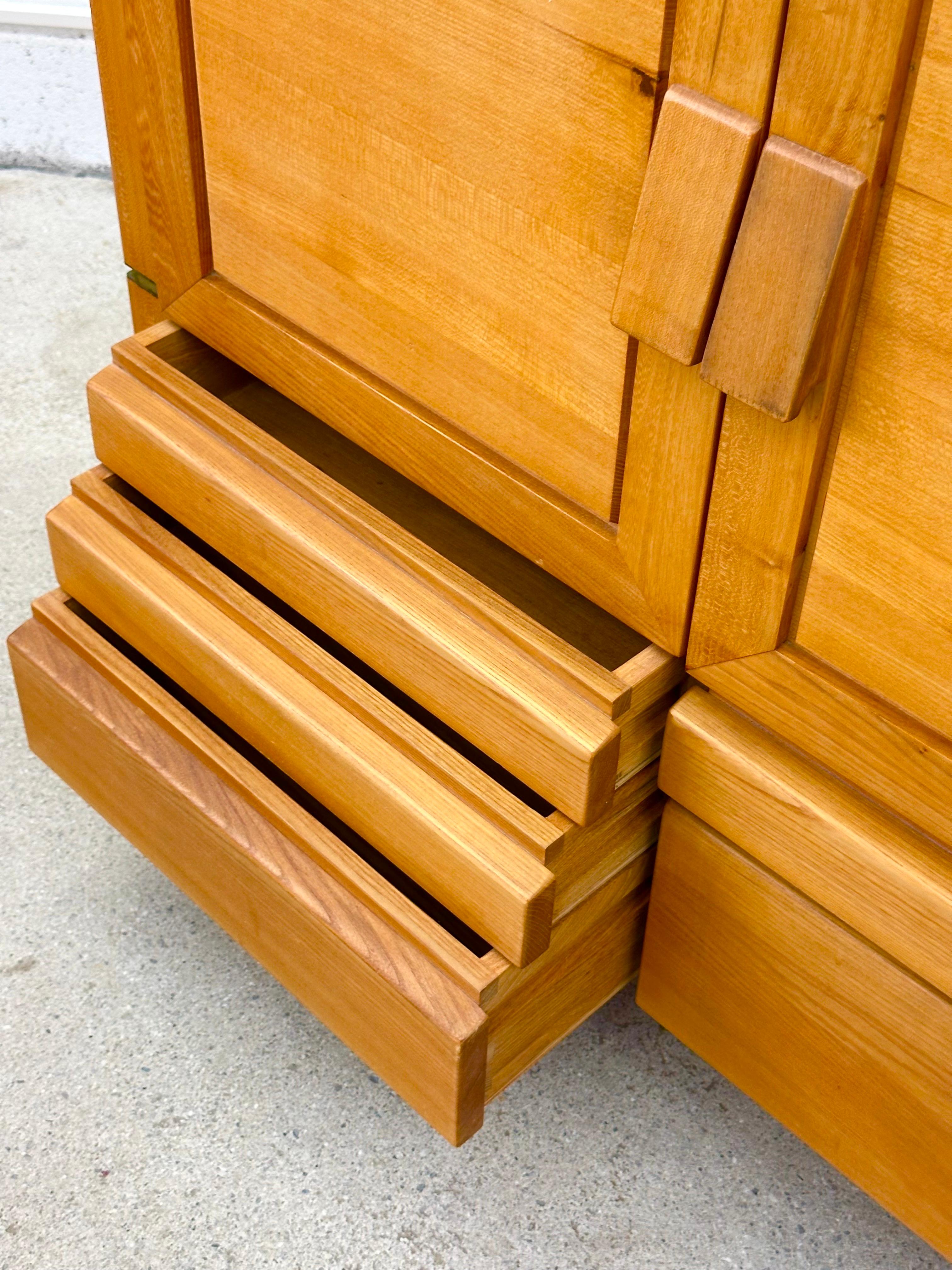 Pierre Chapo, Cabinet, Model R18A Solid Elm, France, circa 1960 For Sale 8