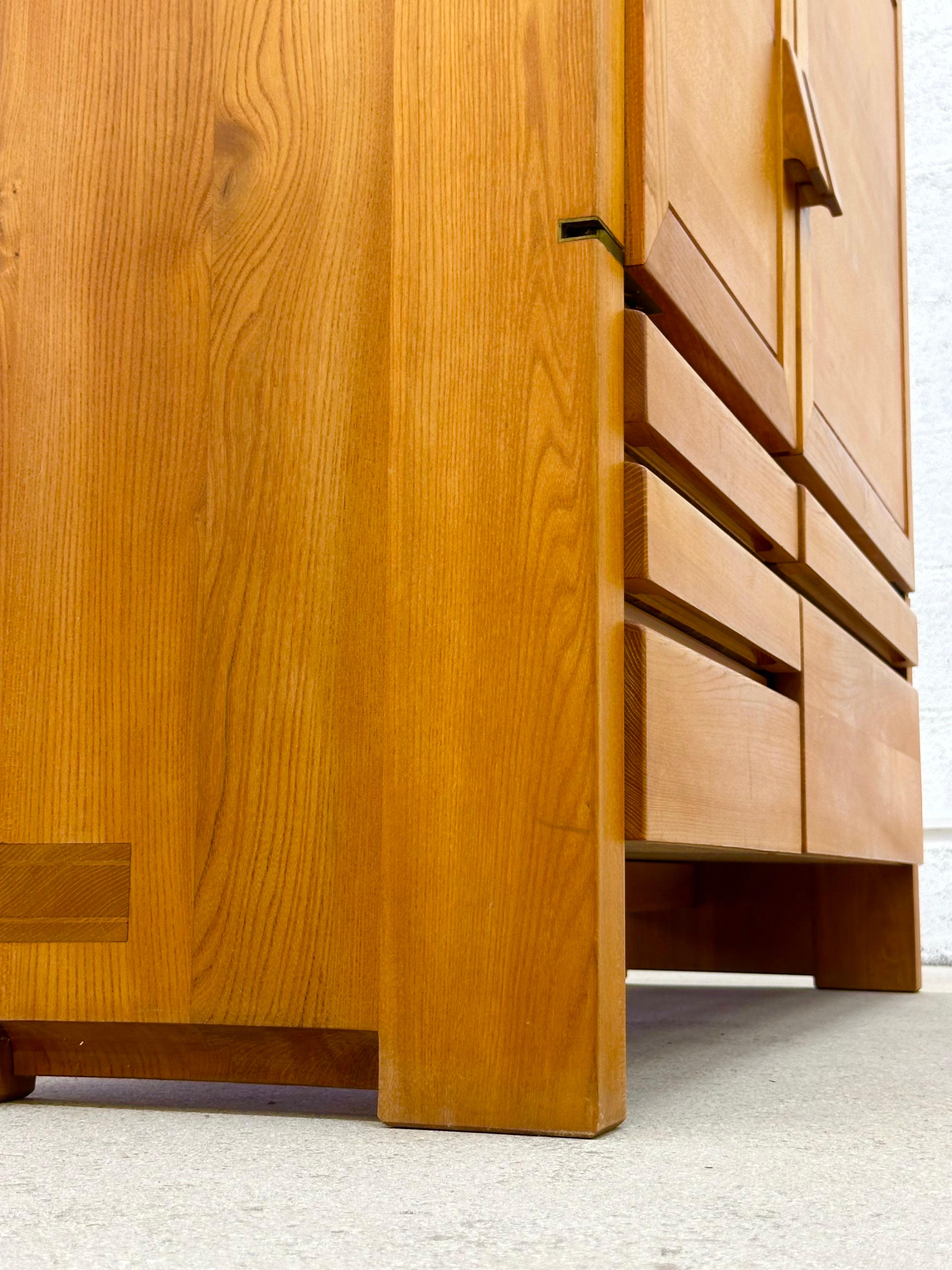 Pierre Chapo, Cabinet, Model R18A Solid Elm, France, circa 1960 For Sale 10