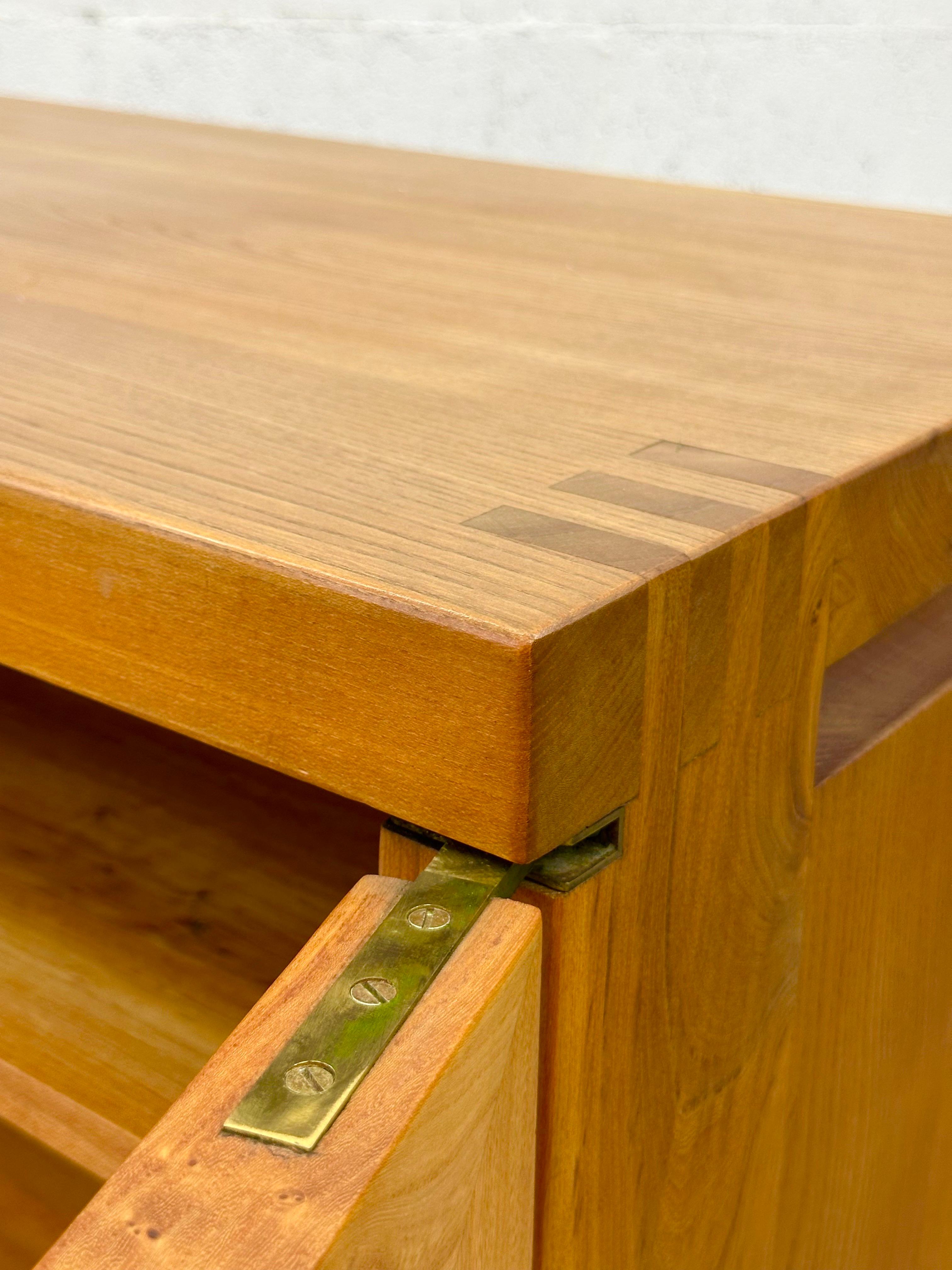 Pierre Chapo, Cabinet, Model R18A Solid Elm, France, circa 1960 For Sale 13