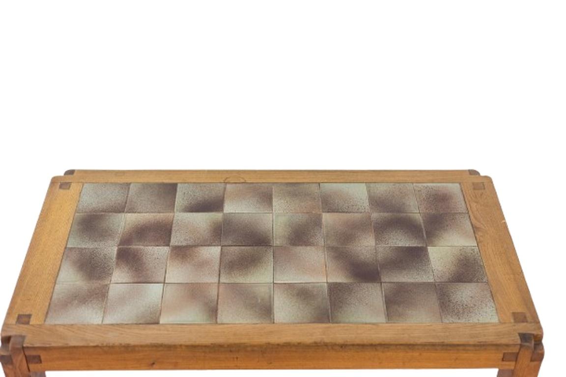 Pierre Chapo  Coffee table in blond elm and ceramic. Circa 1960 In Good Condition For Sale In Saint-Ouen, FR