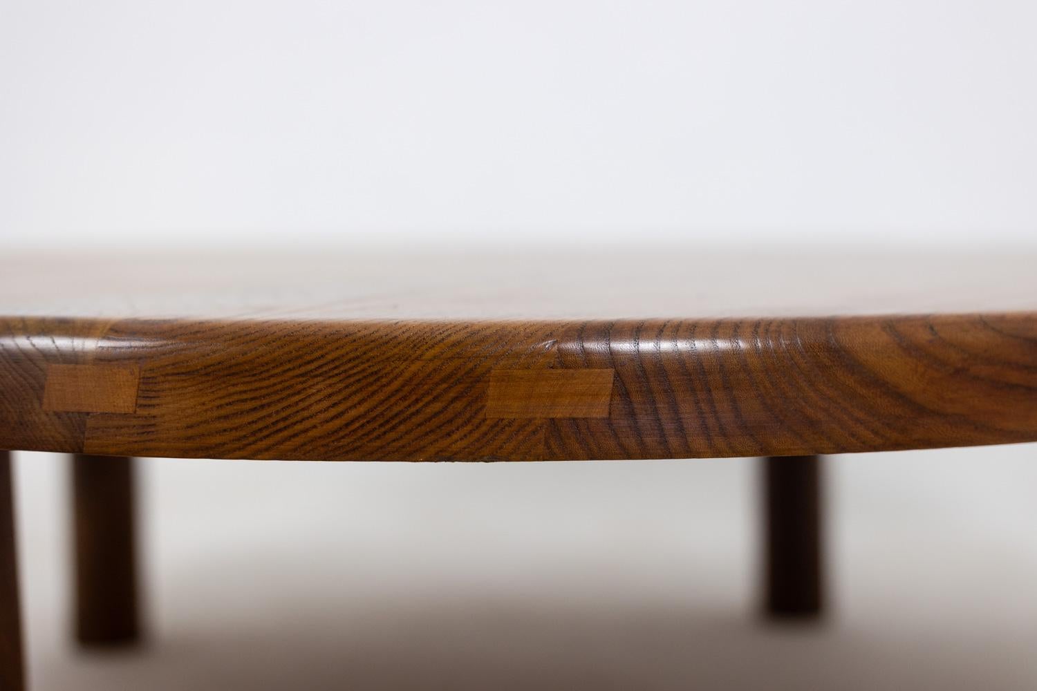 Pierre Chapo. Mesa de centro de olmo rubio macizo. 1970s. en Excelente estado para la venta en Saint-Ouen, FR