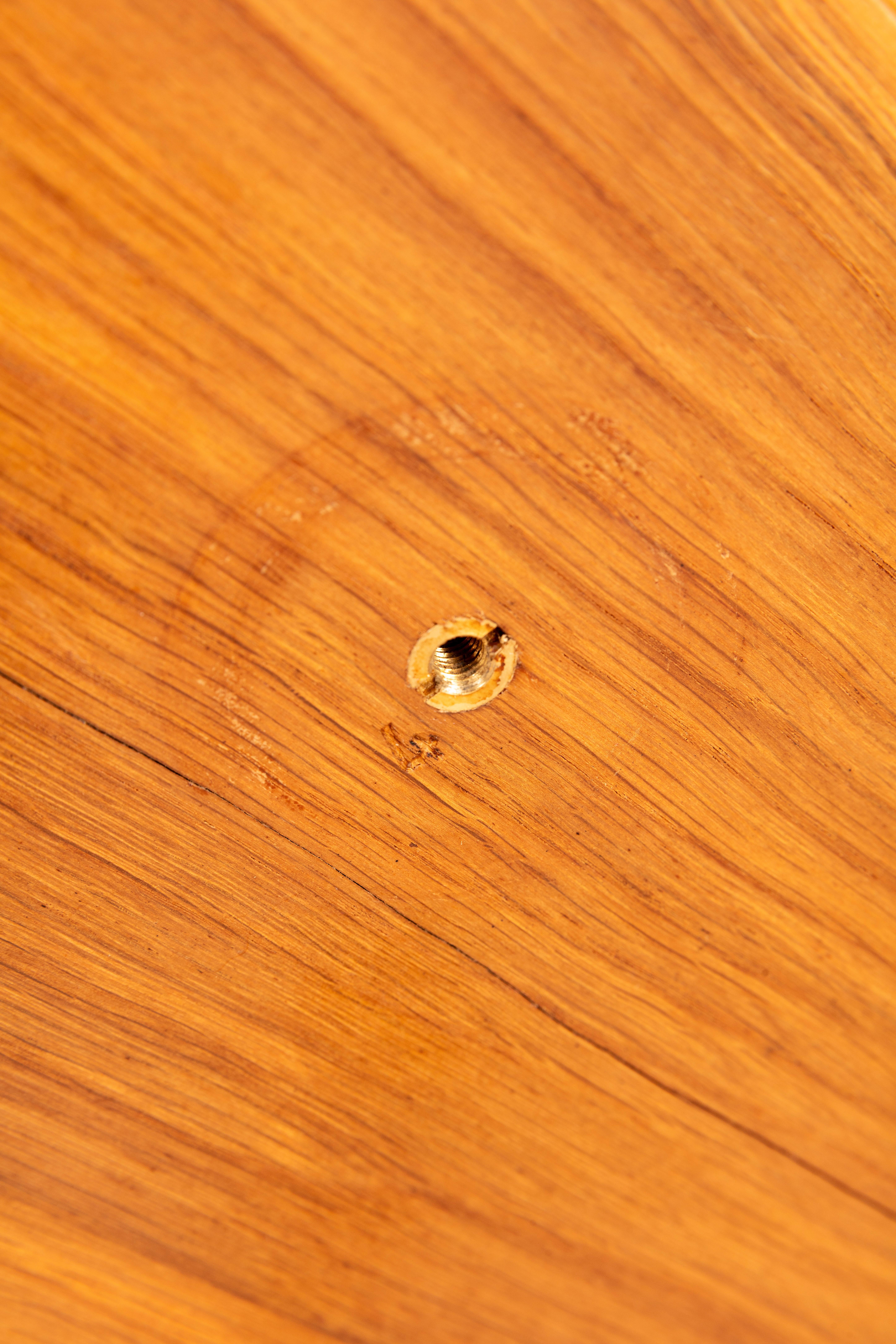 Table basse T02 L en chêne français Pierre Chapo 1965 en vente 4