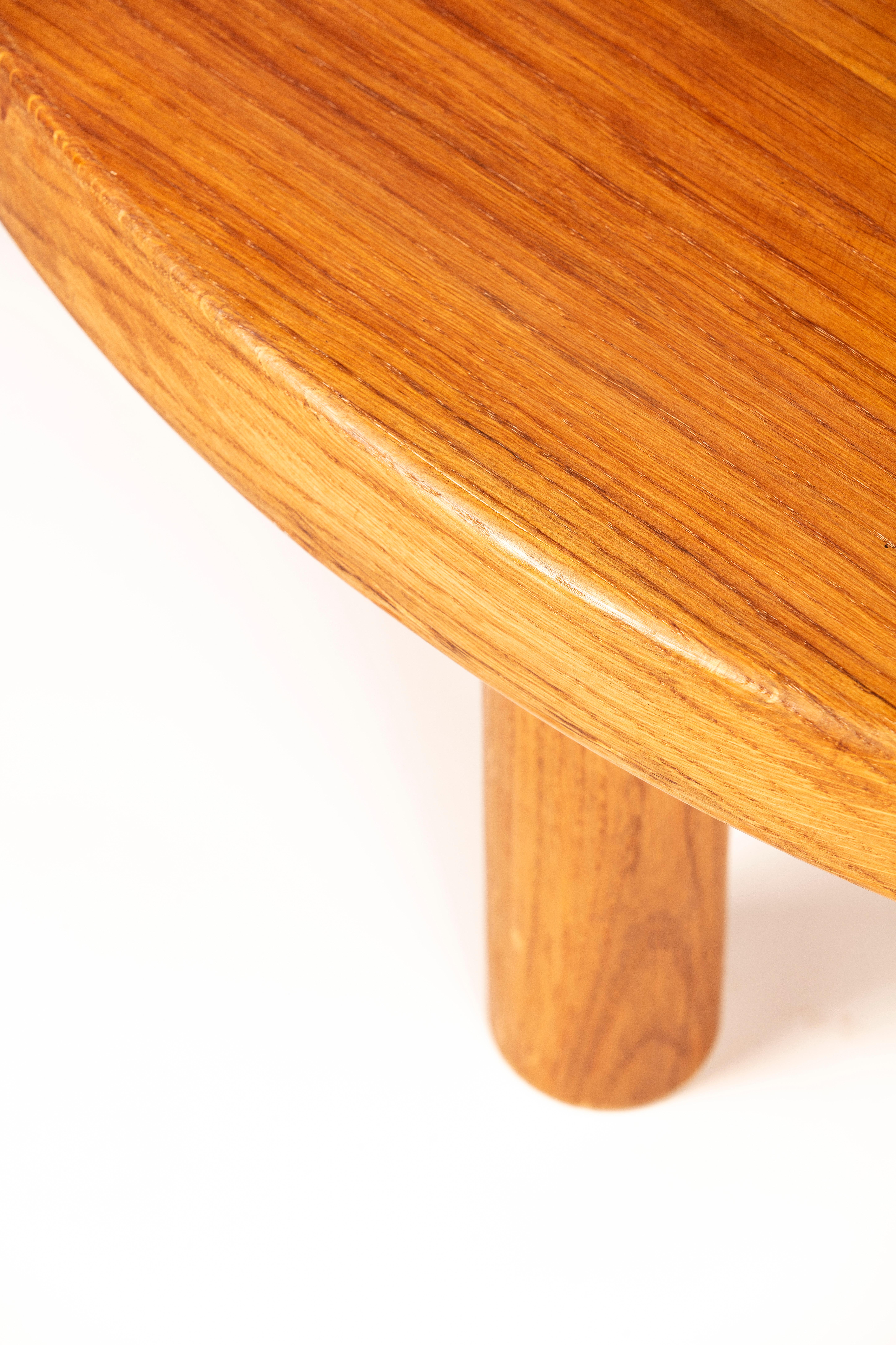 Chêne Table basse T02 L en chêne français Pierre Chapo 1965 en vente
