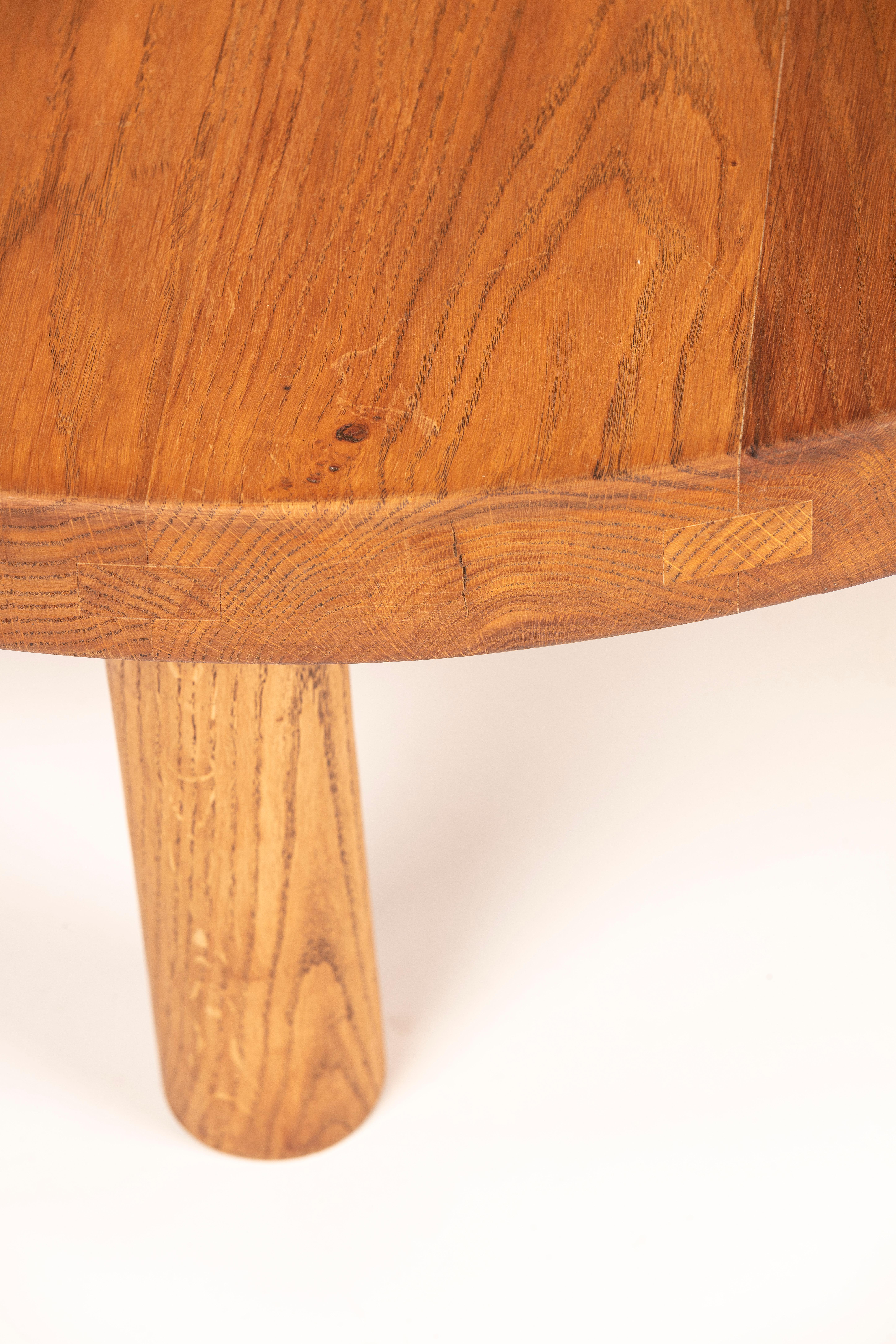 Milieu du XXe siècle Table basse T02 M en chêne français Pierre Chapo 1965 en vente