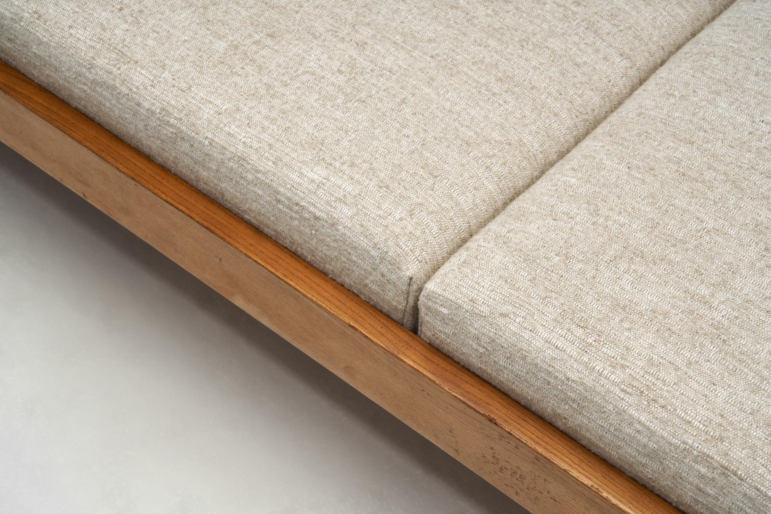 Pierre Chapo Elm “L09H” Daybed with Four Cushions, France 1960s For Sale 5
