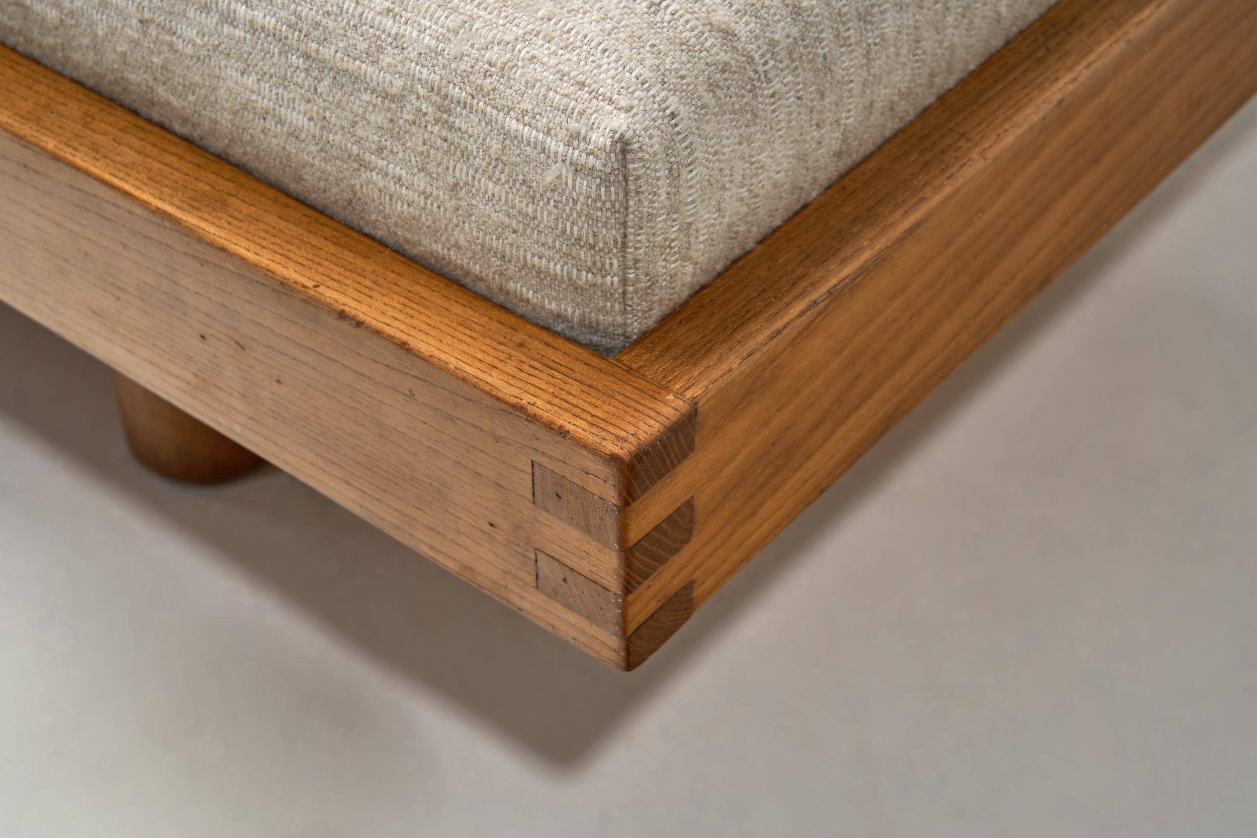 Pierre Chapo Elm “L09H” Daybed with Four Cushions, France 1960s For Sale 8