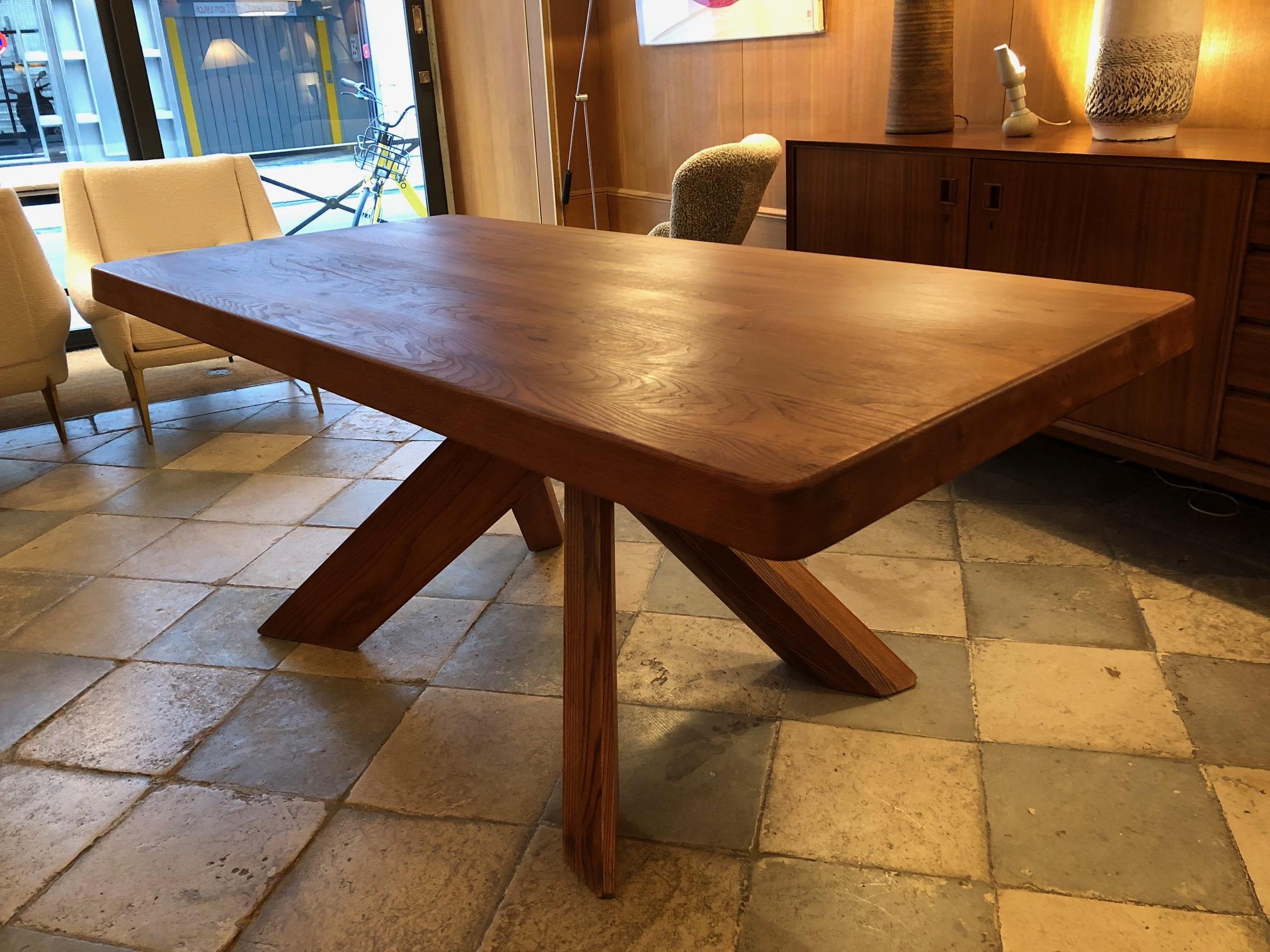 Pierre Chapo elm table, model T35 circa 1980. Specially made to order and unique atypical dimensions.