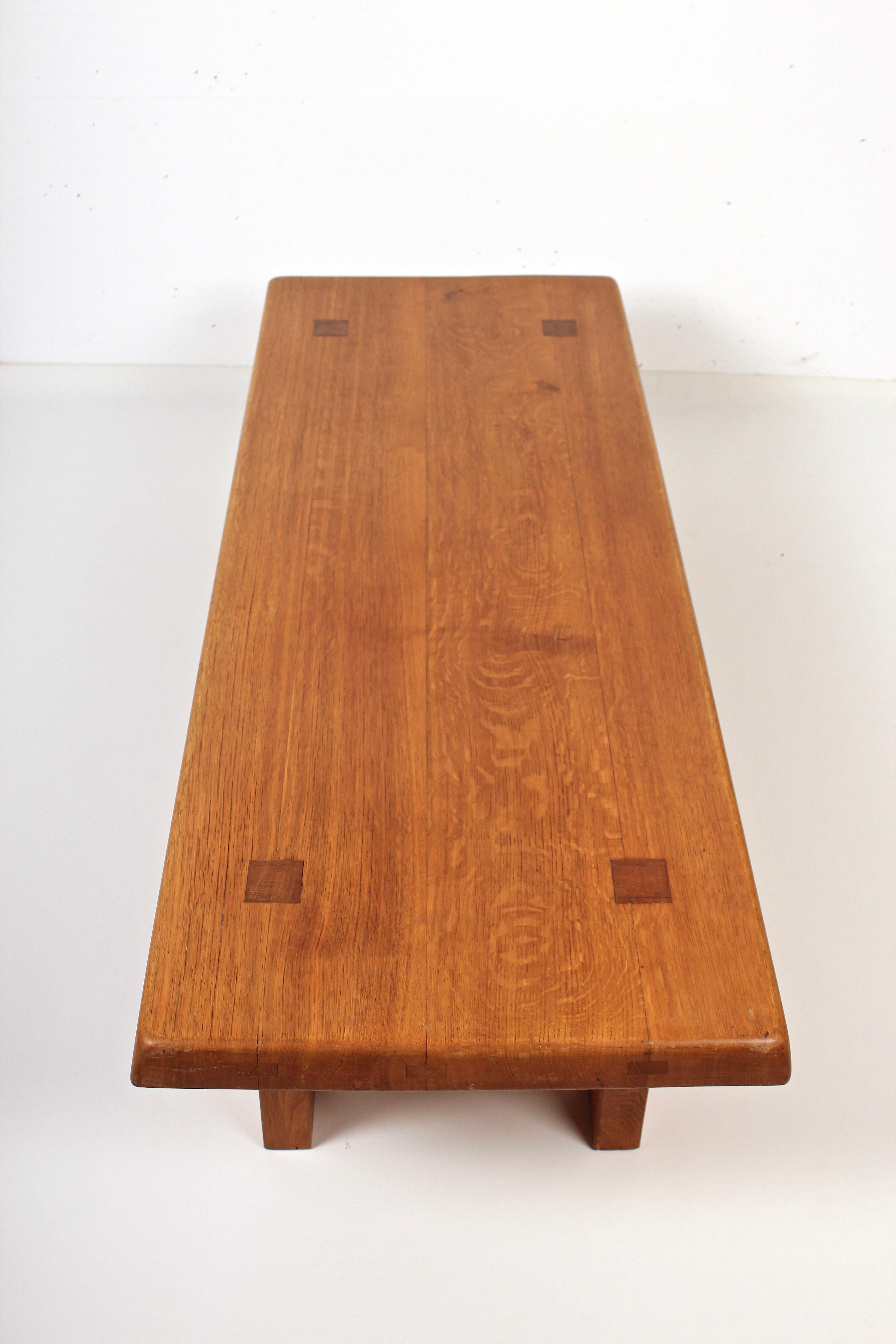 Pierre Chapo Four-Mortise Coffee Table, T08, French Elm, 1965 In Good Condition In Santa Gertrudis, Baleares