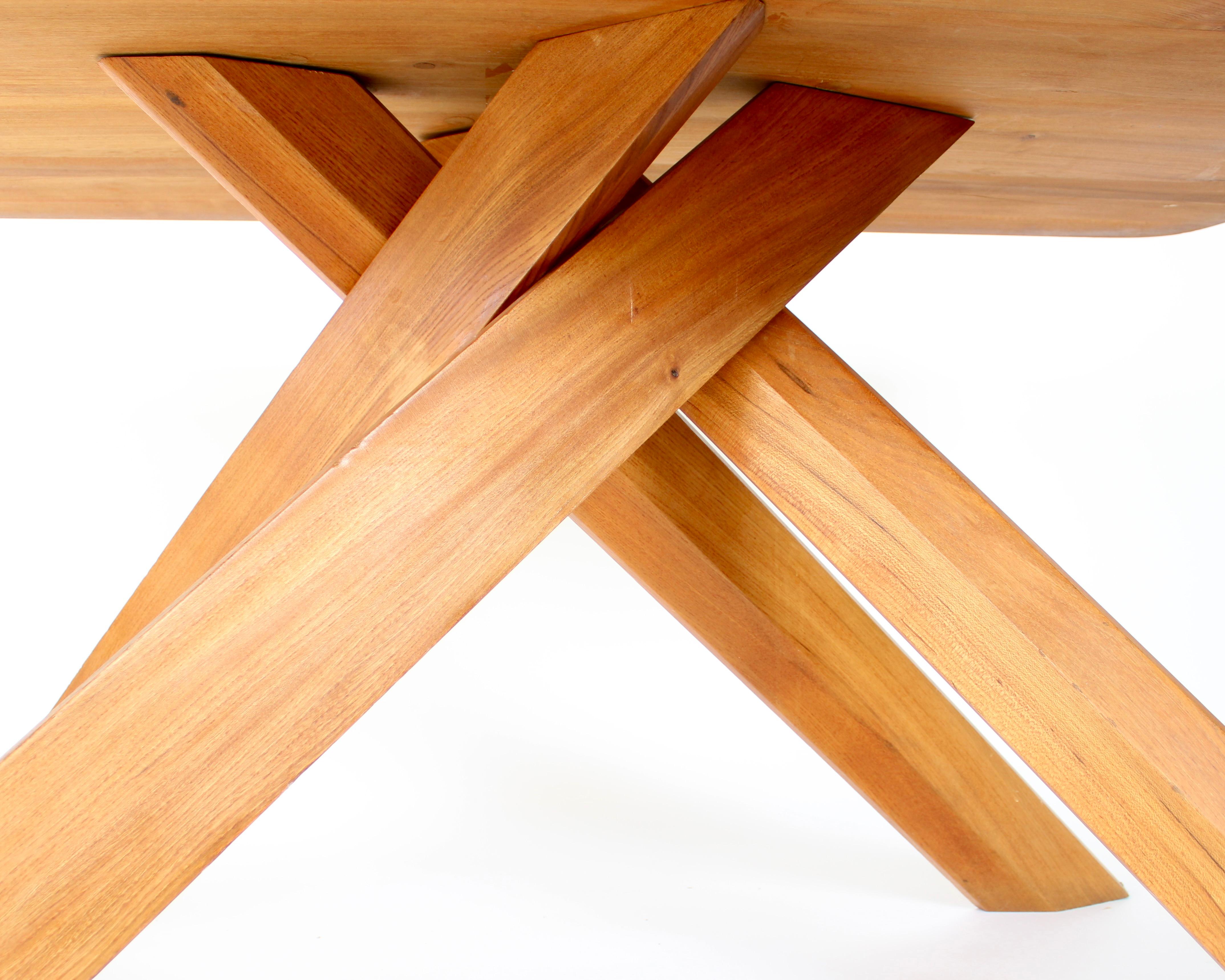 Table de salle à manger française Pierre Chapo Modèle T35B Orme, France, circa 1972 en vente 13