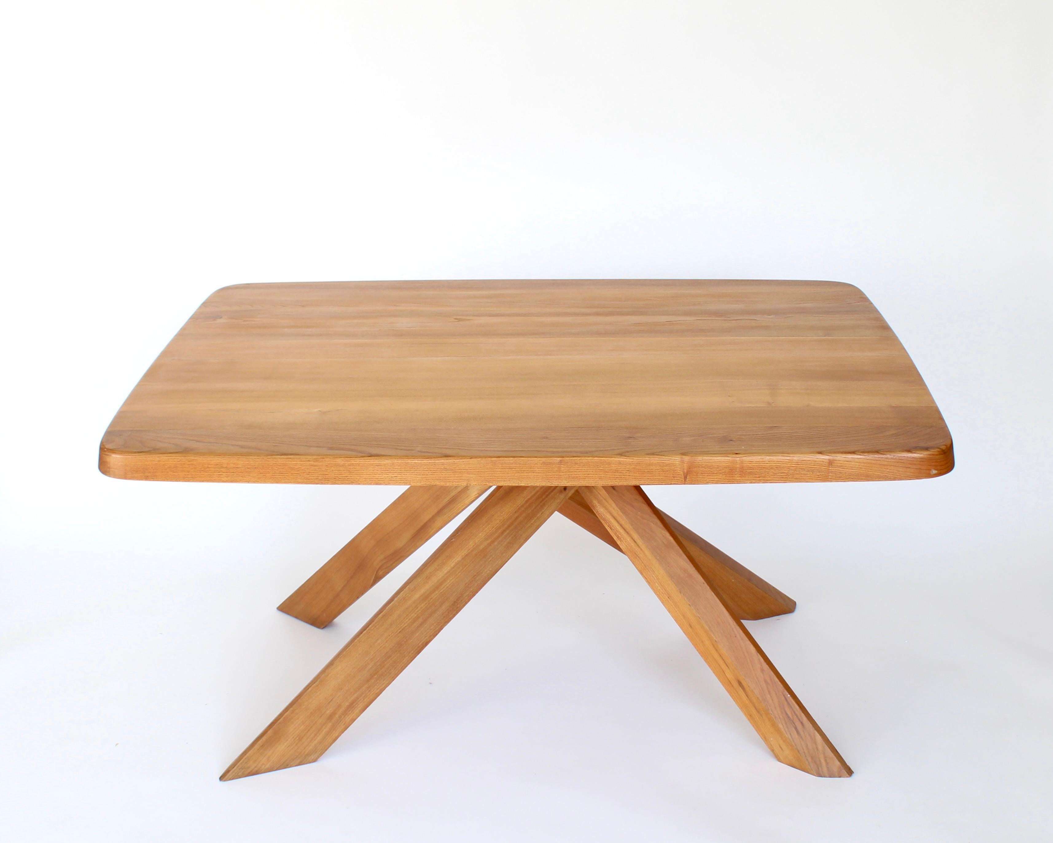 Fin du 20e siècle Table de salle à manger française Pierre Chapo Modèle T35B Orme, France, circa 1972 en vente