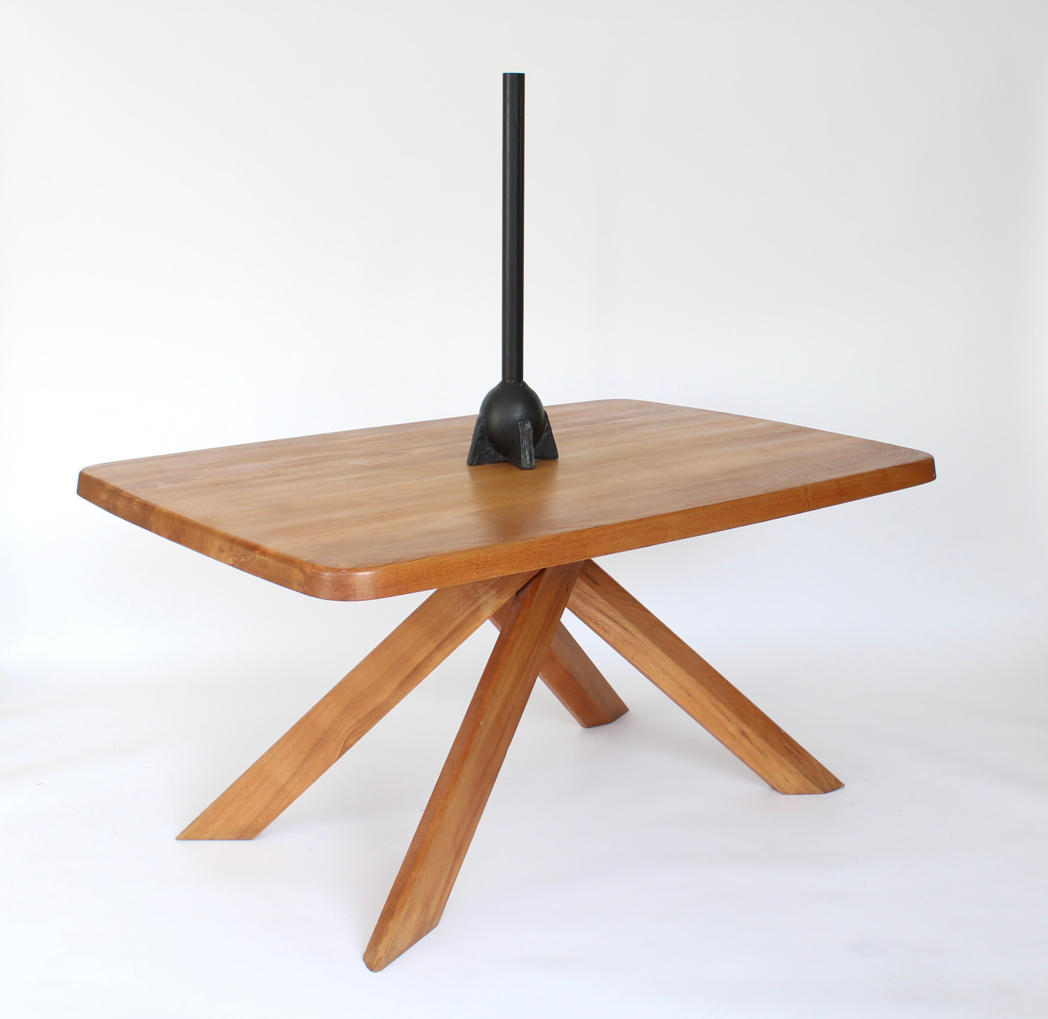 Table de salle à manger française Pierre Chapo Modèle T35B Orme, France, circa 1972 en vente 2