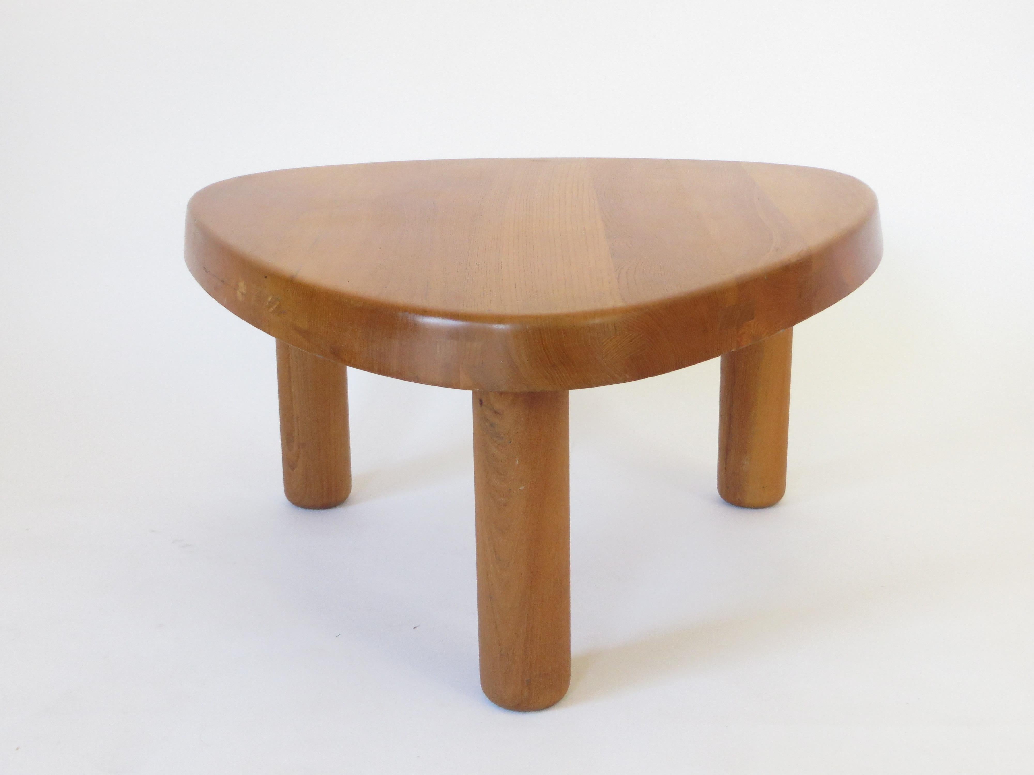 Pierre Chapo coffee table in elm wood, Model T23 circa 1960.
This is a fine vintage example, not the current production. 
The new production tables are stamped underneath with the date and Chapo trademark saying Meubles Chapo Gordes. 
Excellent