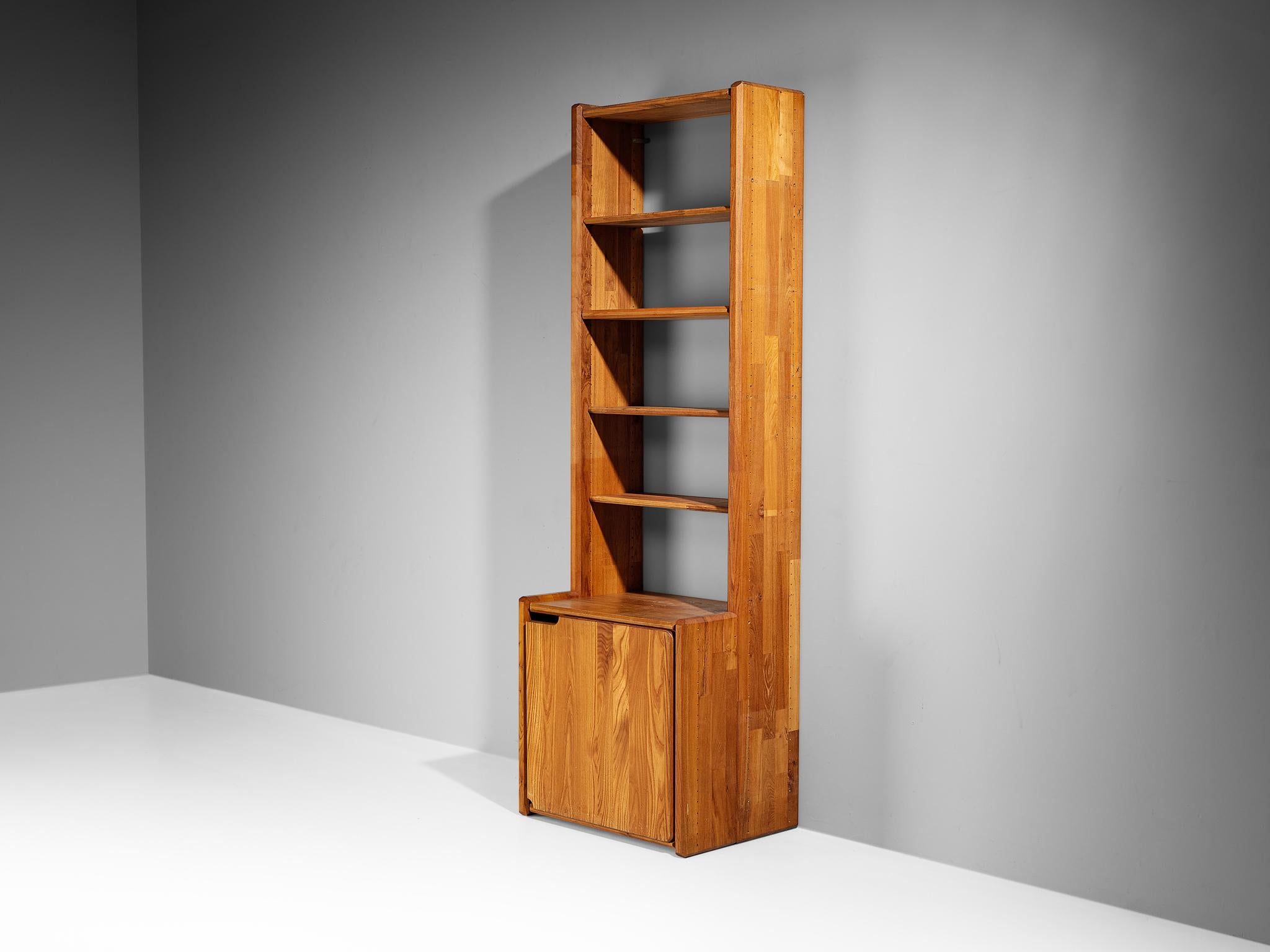 Pierre Chapo, bookcase, model 'GO', solid elm, France, 1983

This cabinet is realized according to Chapo's fundamental principles: material, form, and function. A sophisticated composition is created by the arrangement of different open and closed