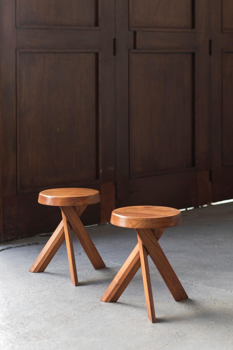 Pierre Chapo Iconic Stool Model 'S31', Elm Wood, France, 1974 4