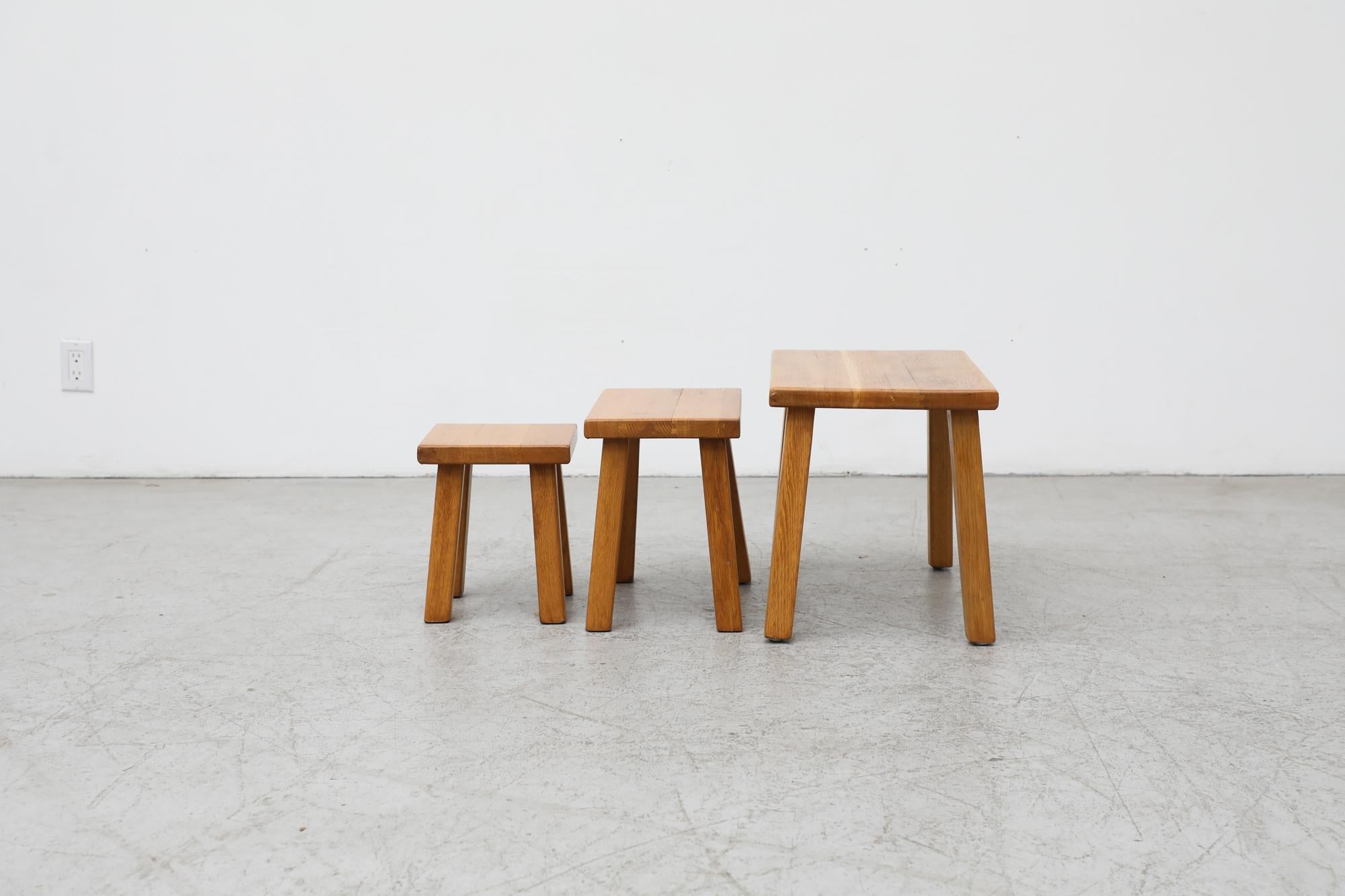 Set of 3 Pierre Chapo Inspired Brutalist Light Oak Nesting Tables In Good Condition For Sale In Los Angeles, CA