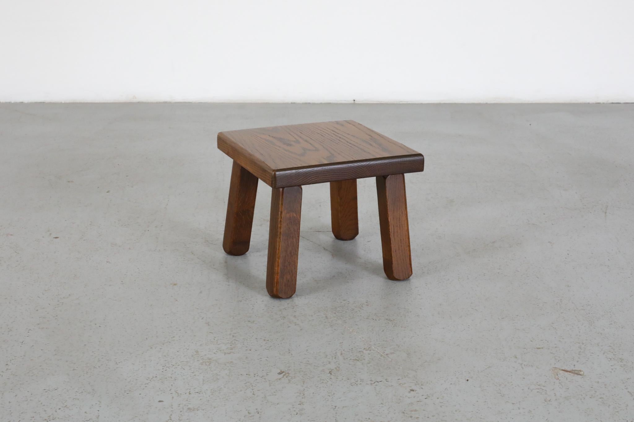Table d'appoint ou tabouret brutaliste d'inspiration Pierre Chapo avec pieds épais en vente 1