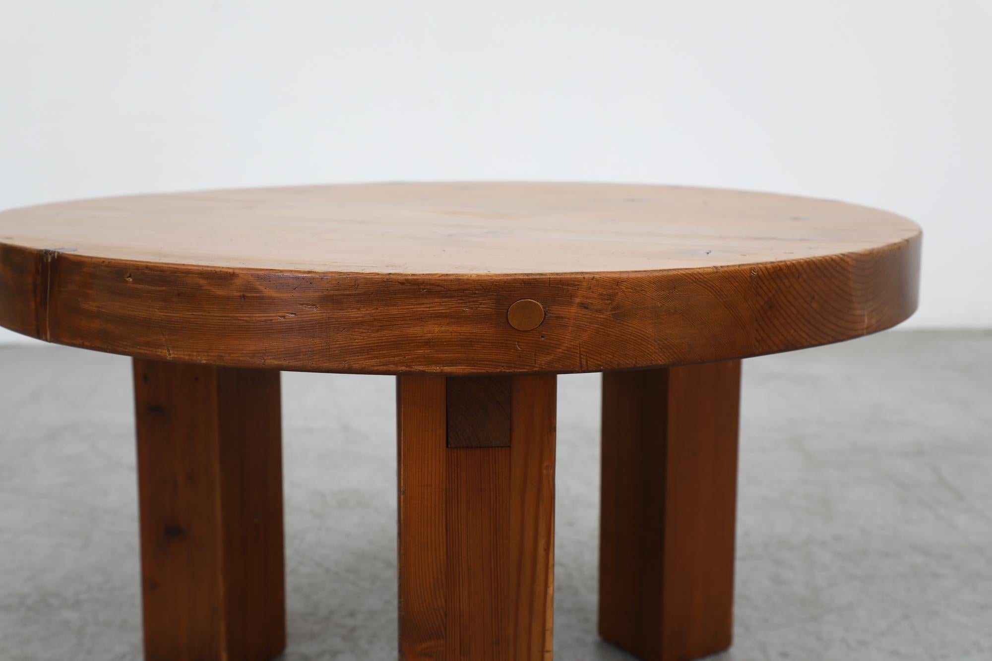 Pierre Chapo Inspired Heavy Pine Brutalist Side Table w/ Round Top & Square Legs In Good Condition For Sale In Los Angeles, CA