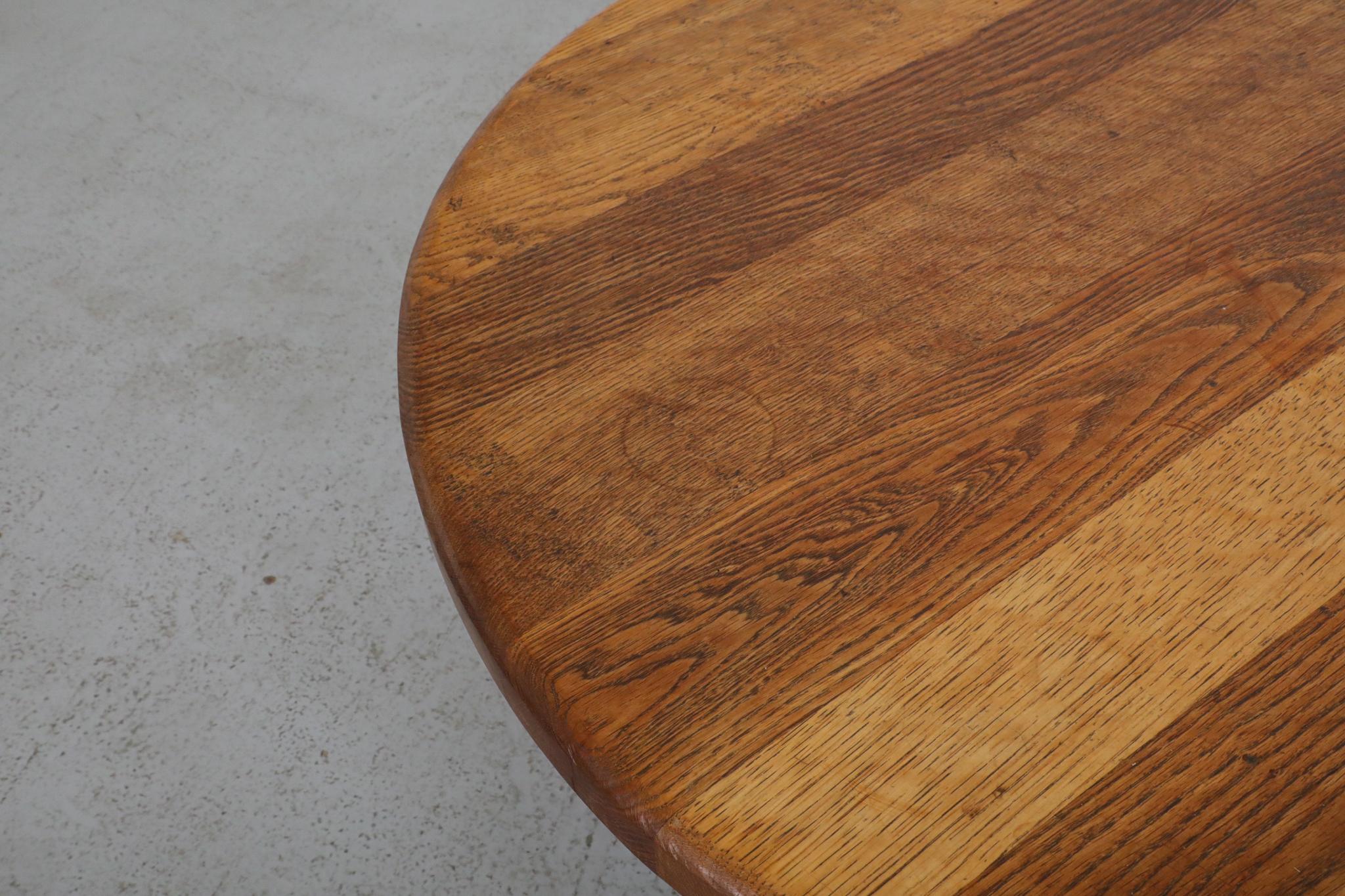 Table basse ronde en Oak Oak inspirée par Pierre Chapo avec un grain magnifique en vente 5