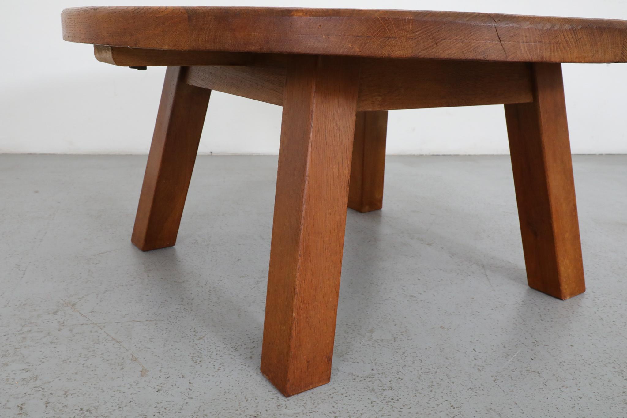 Table basse ronde en Oak Oak inspirée par Pierre Chapo avec un grain magnifique en vente 10
