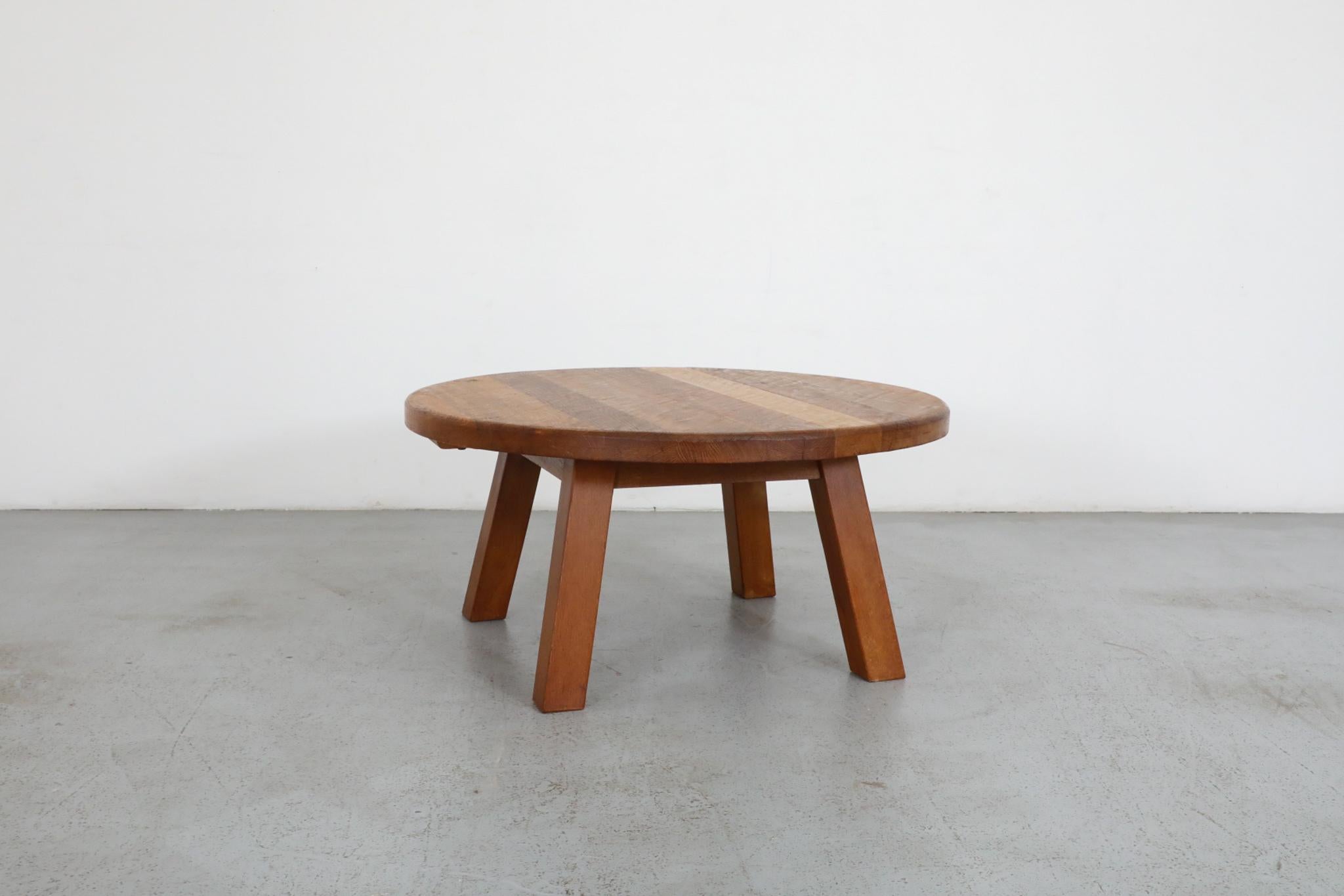 Néerlandais Table basse ronde en Oak Oak inspirée par Pierre Chapo avec un grain magnifique en vente