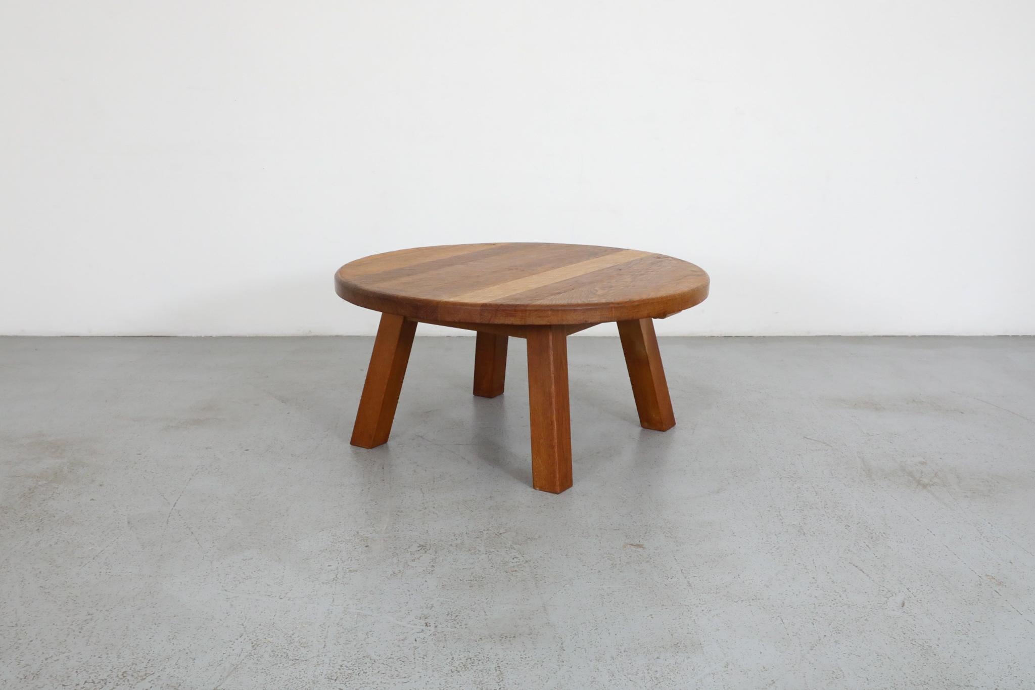 Table basse ronde en Oak Oak inspirée par Pierre Chapo avec un grain magnifique en vente 1