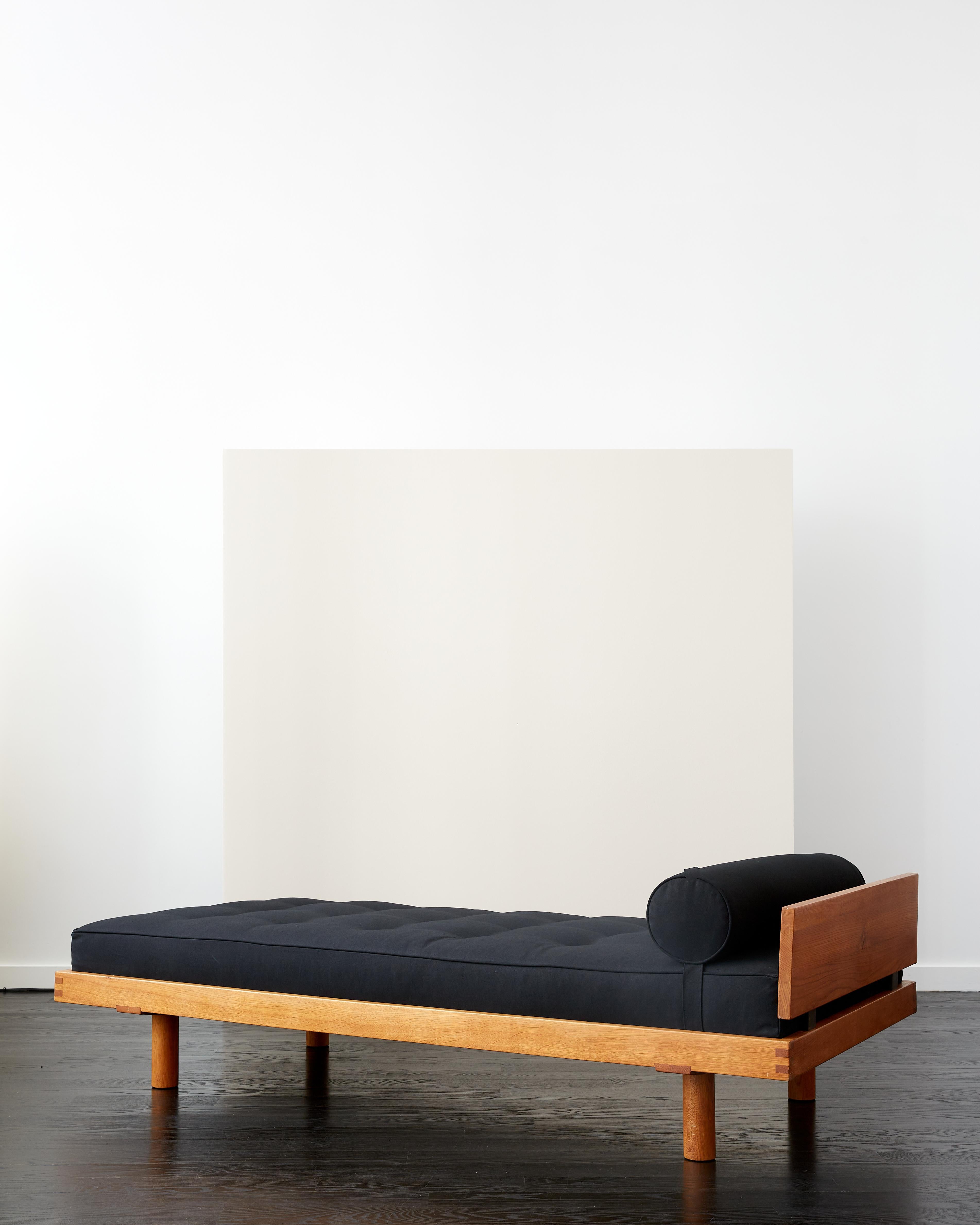 Pierre Chapo L01 Daybed 'Godot' con Cabecero Desmontable Francés en venta