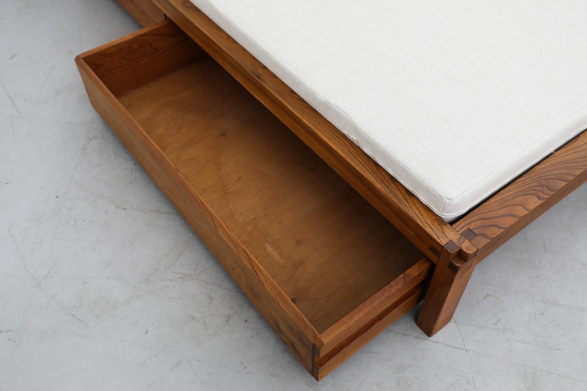 Pierre Chapo 'L03' Daybed in Elm with Storage & Newly Made Mattress, 1960s For Sale 13
