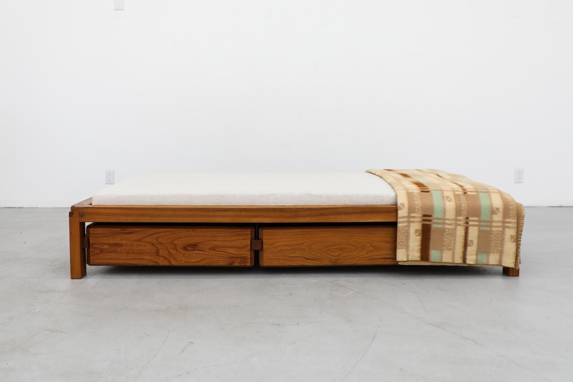 Daybed by Pierre Chapo, 