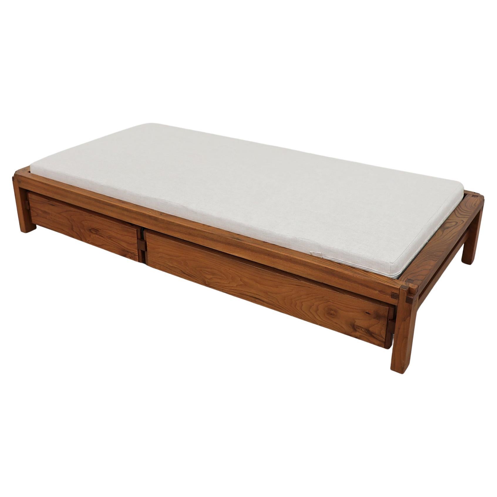 Pierre Chapo 'L03' Daybed in Elm with Storage & Newly Made Mattress, 1960s For Sale