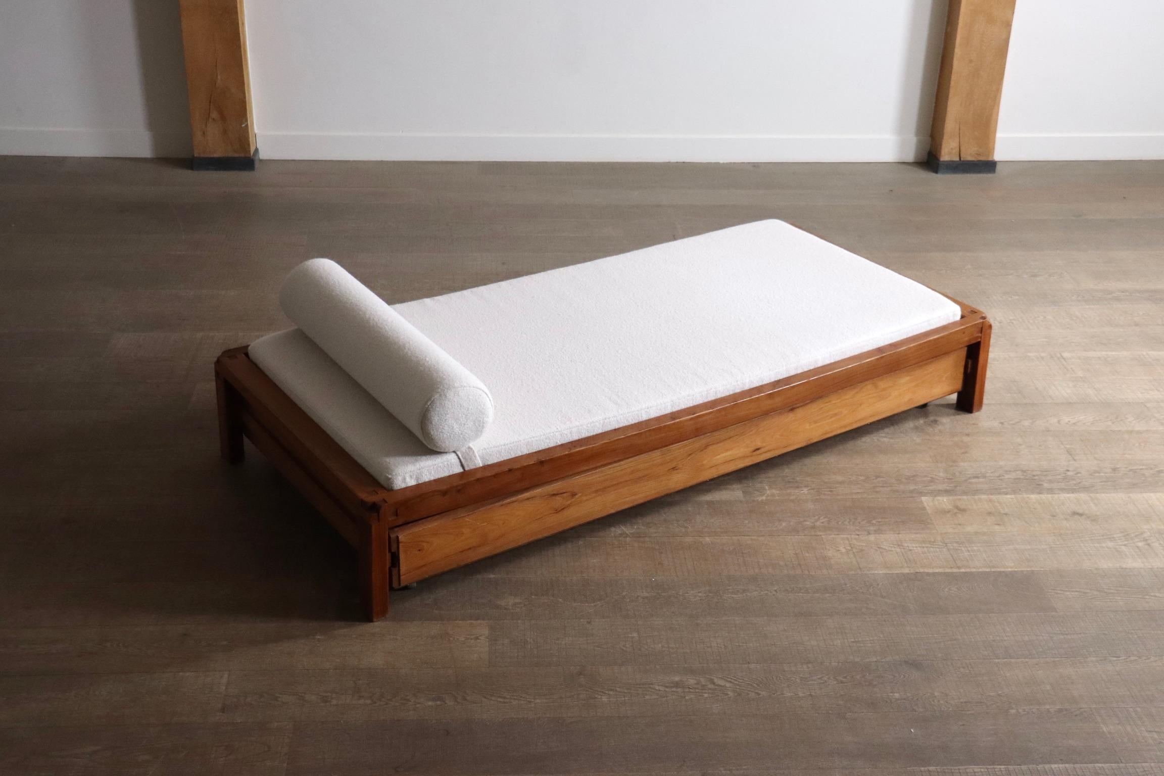 Pierre Chapo L03 Liege aus massivem Ulmenholz, Frankreich 1960er Jahre (Mitte des 20. Jahrhunderts) im Angebot