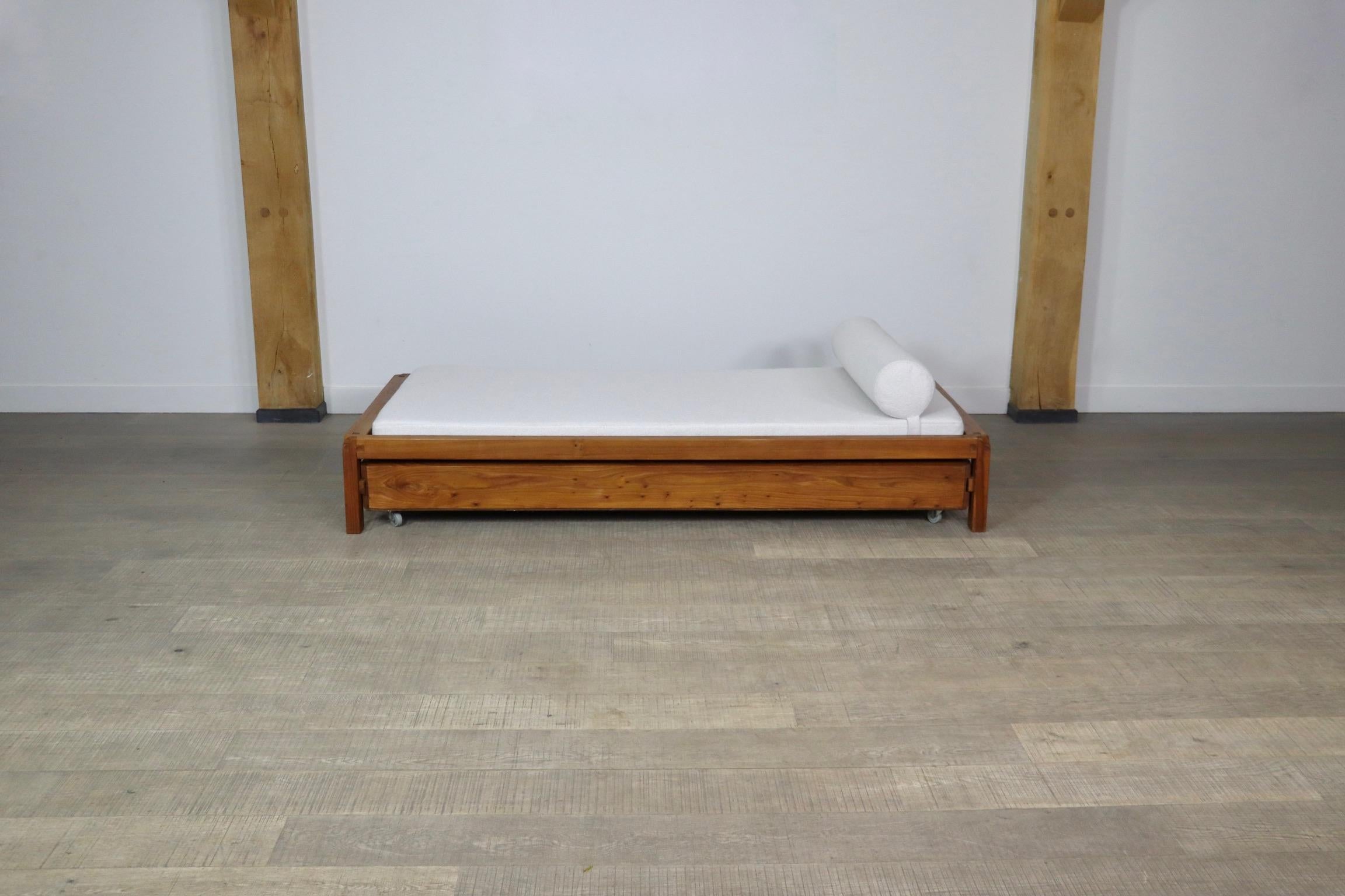 Pierre Chapo L03 Daybed In Solid Elm, France 1960s For Sale 1