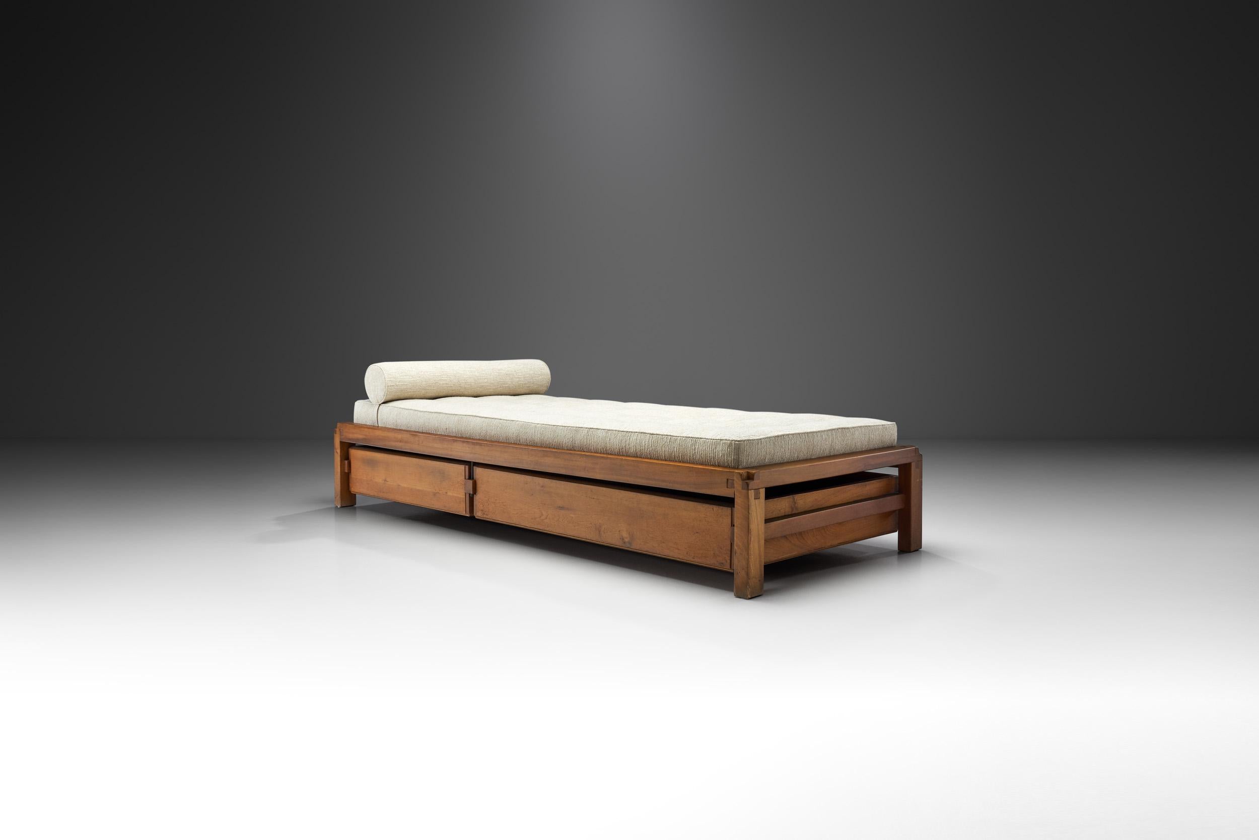 This daybed - like all Chapo designs - have the designer’s characteristic wood joinery that is impeccable and testifies of his woodworking mastery. This daybed is said to have been designed around the end of the 1960s, and like back in its time, it