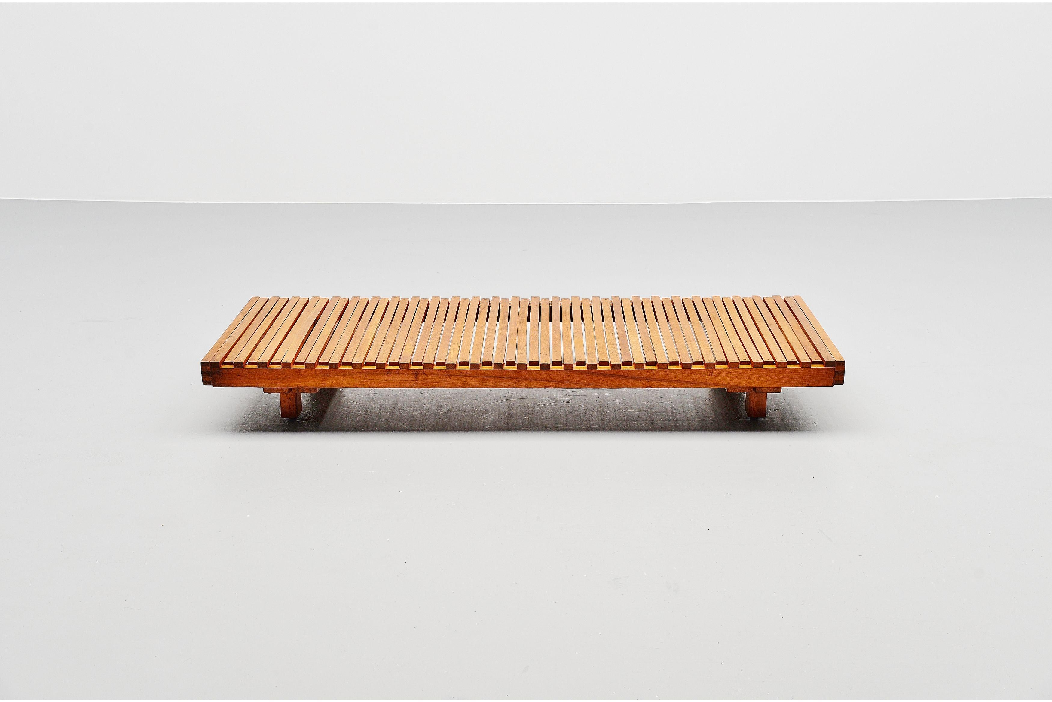 Rare first production L07 extendable daybed sofa designed by Pierre Chapo and manufactured in his own atelier, France 1963. This super nice and technical masterpiece was from the very first production which had the visible dowel connections of how