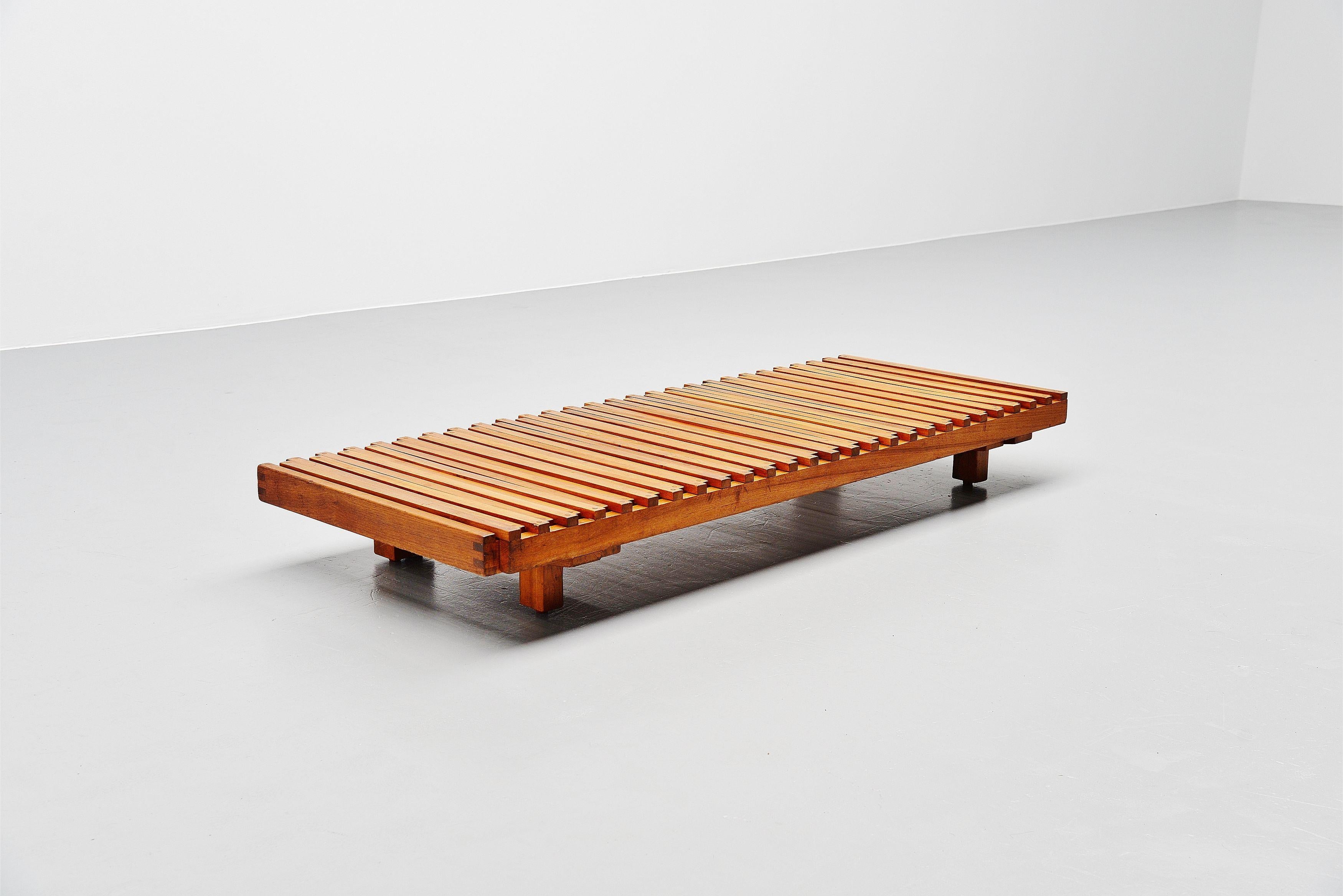 French Pierre Chapo L07 Daybed in Solid Elm, France, 1963