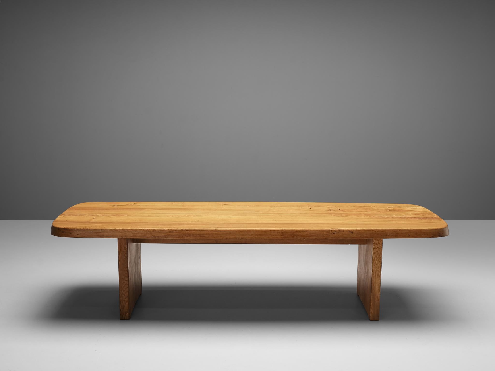 Pierre Chapo Large Dining Table T20B in Solid Elm In Good Condition In Waalwijk, NL